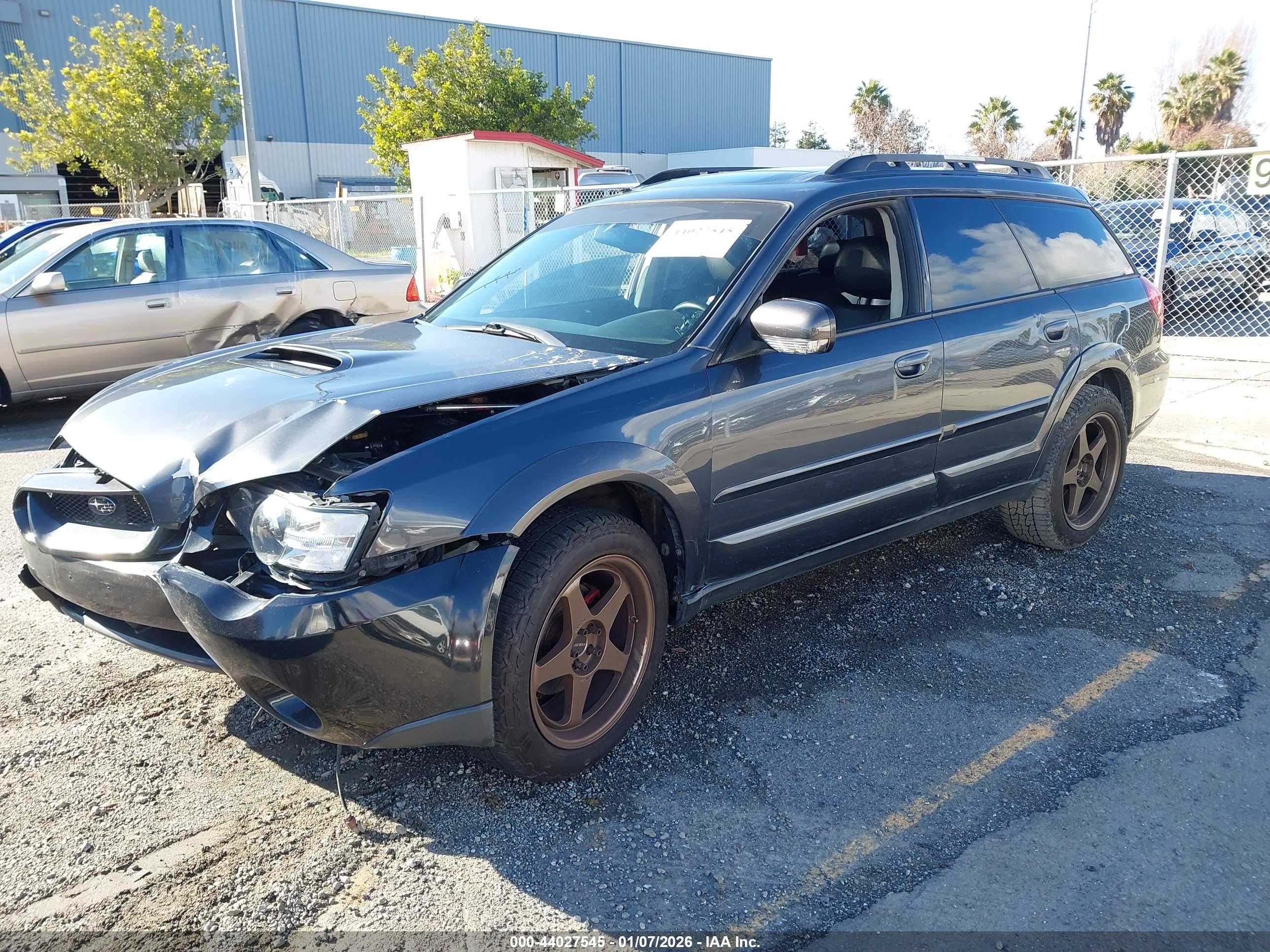 SUBARU OUTBACK image 2
