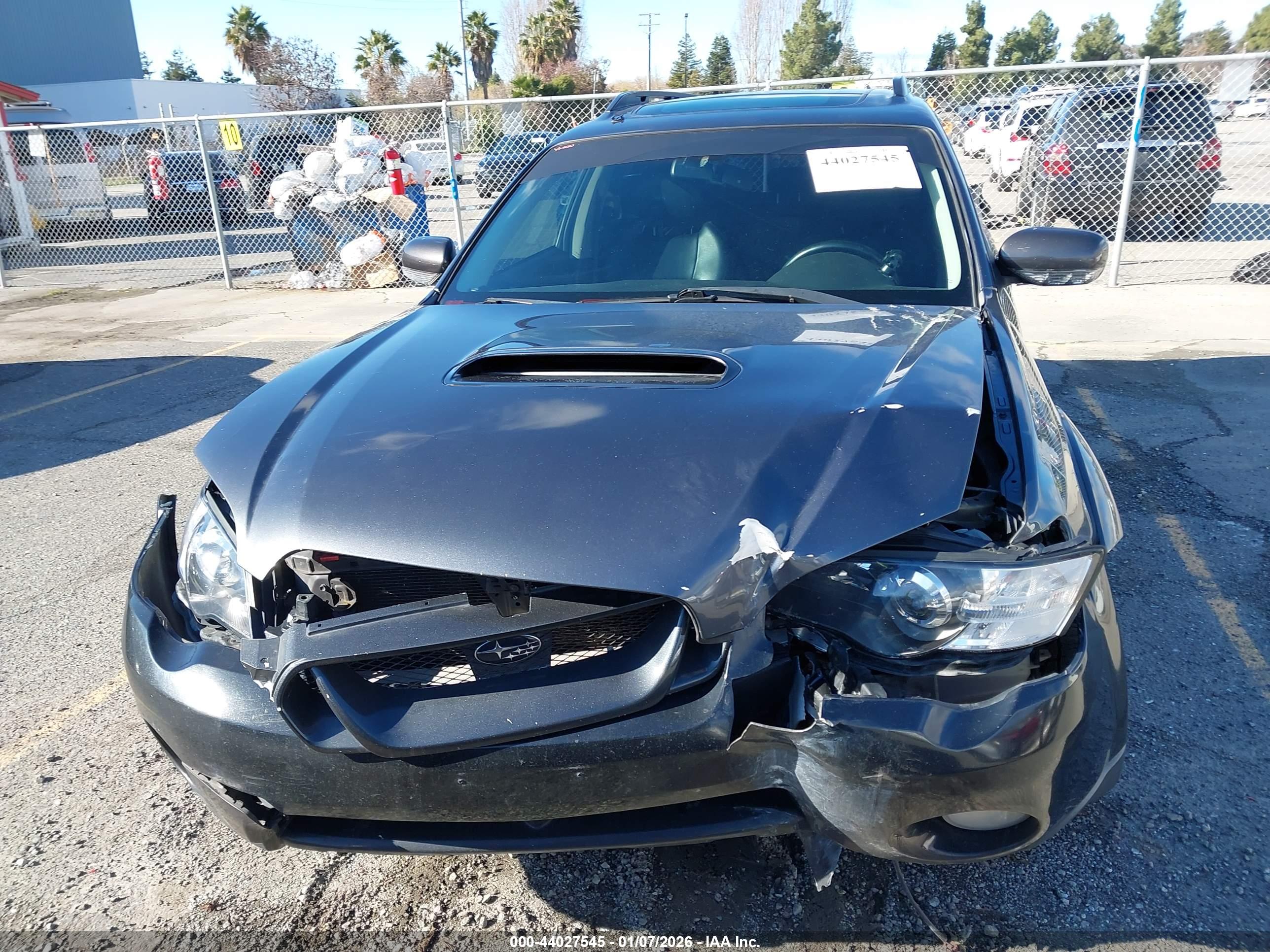 SUBARU OUTBACK image 6
