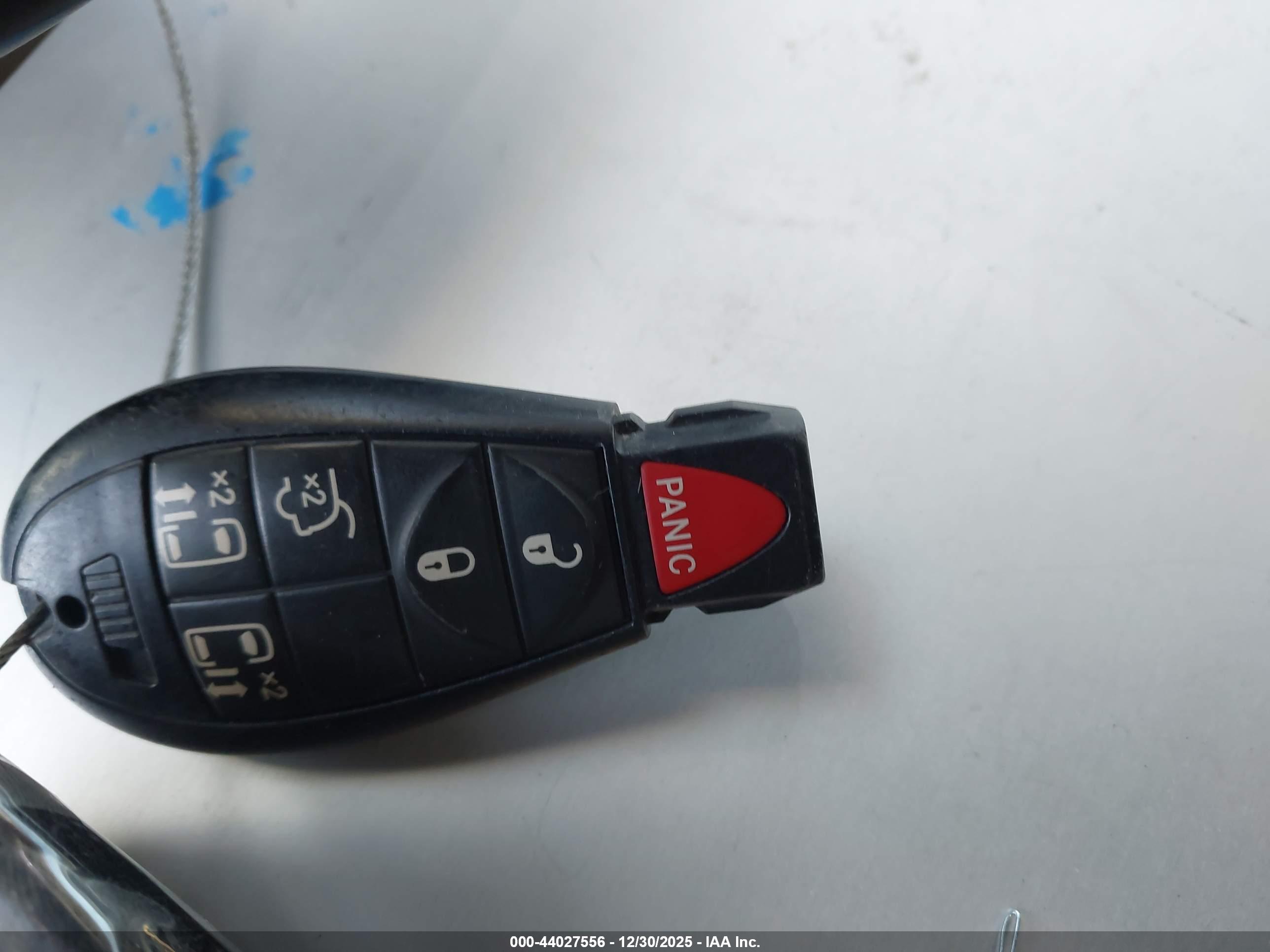 CHRYSLER TOWN image 11