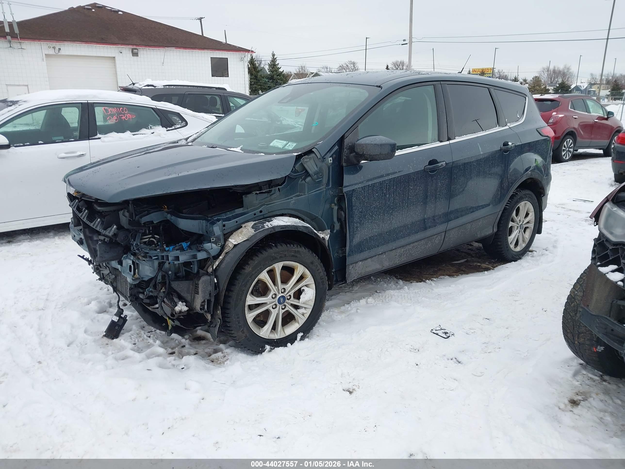FORD ESCAPE image 2