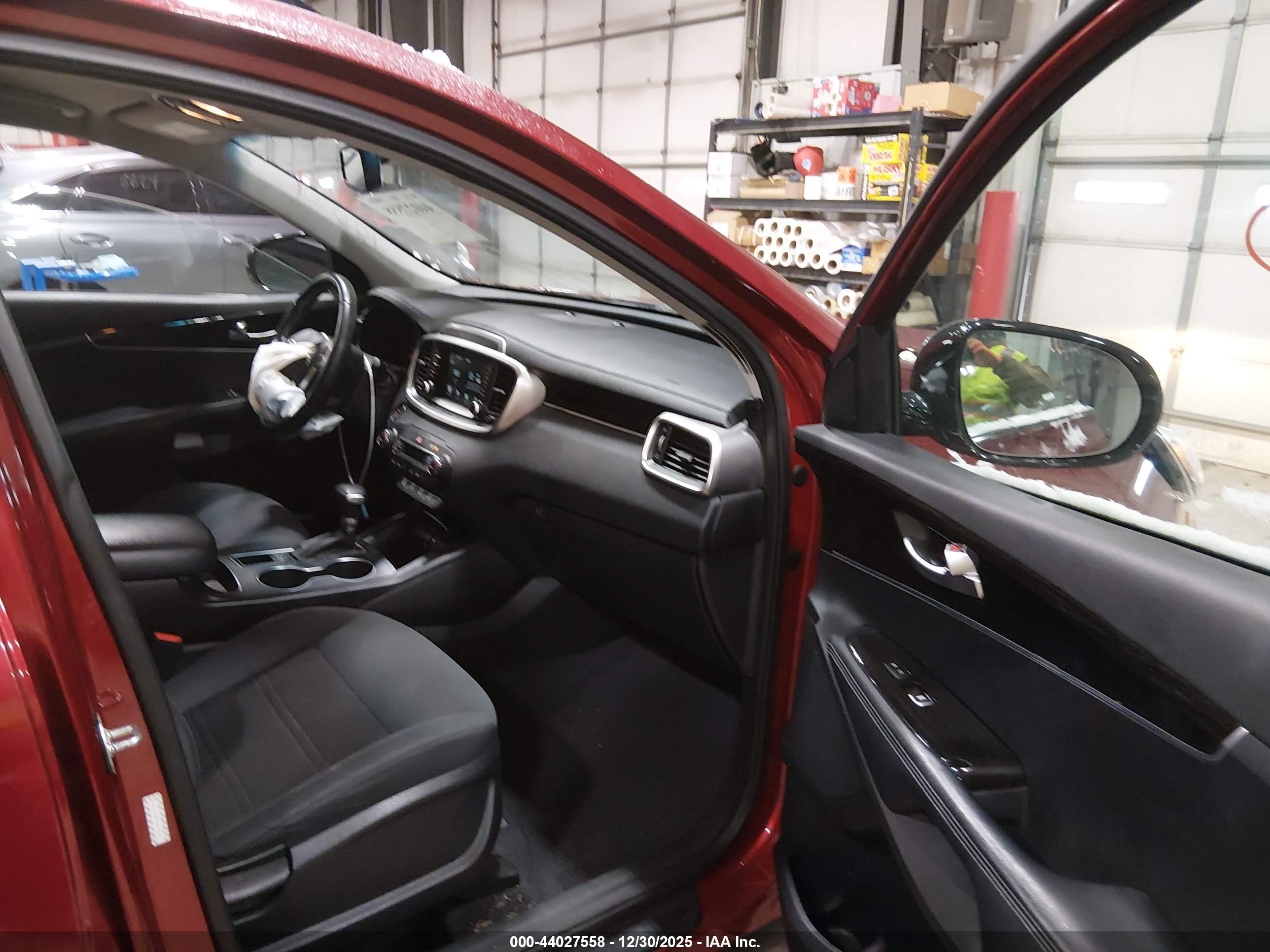 KIA SORENTO image 5
