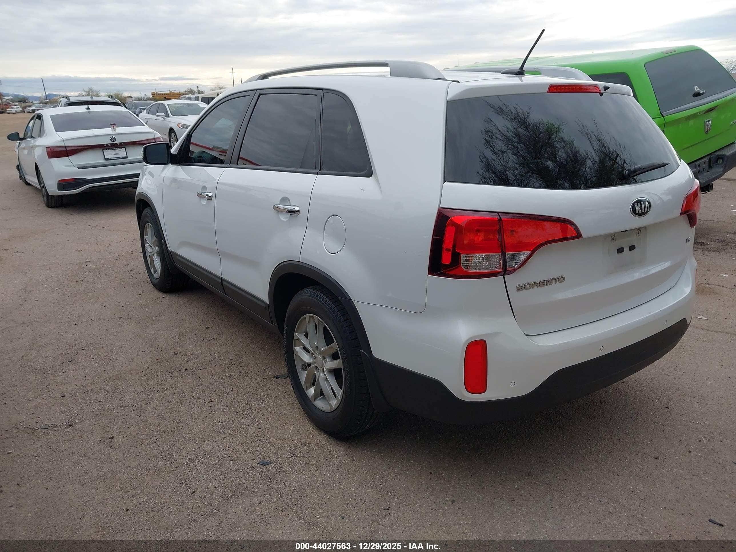 KIA SORENTO image 3