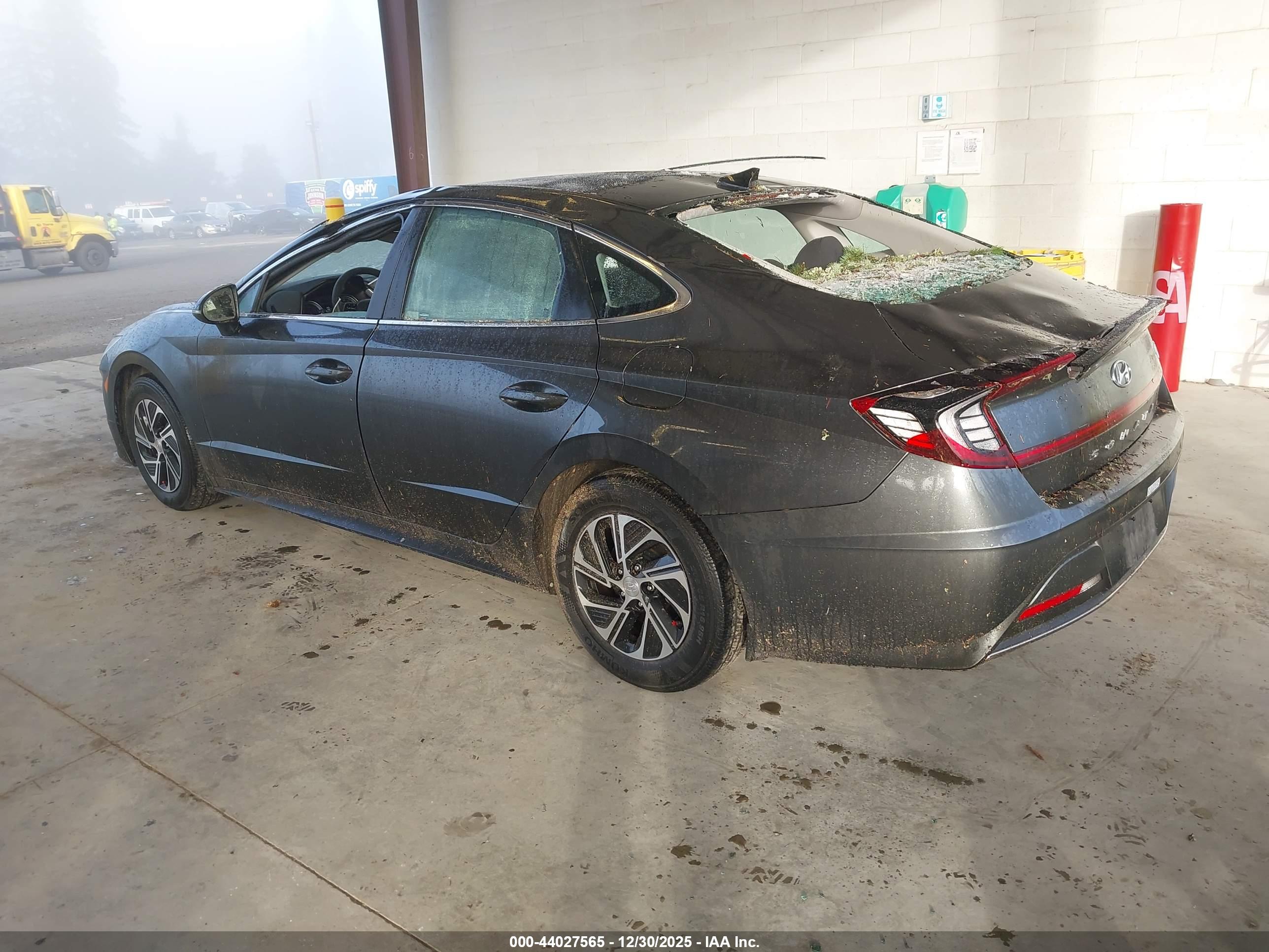 HYUNDAI SONATA image 3