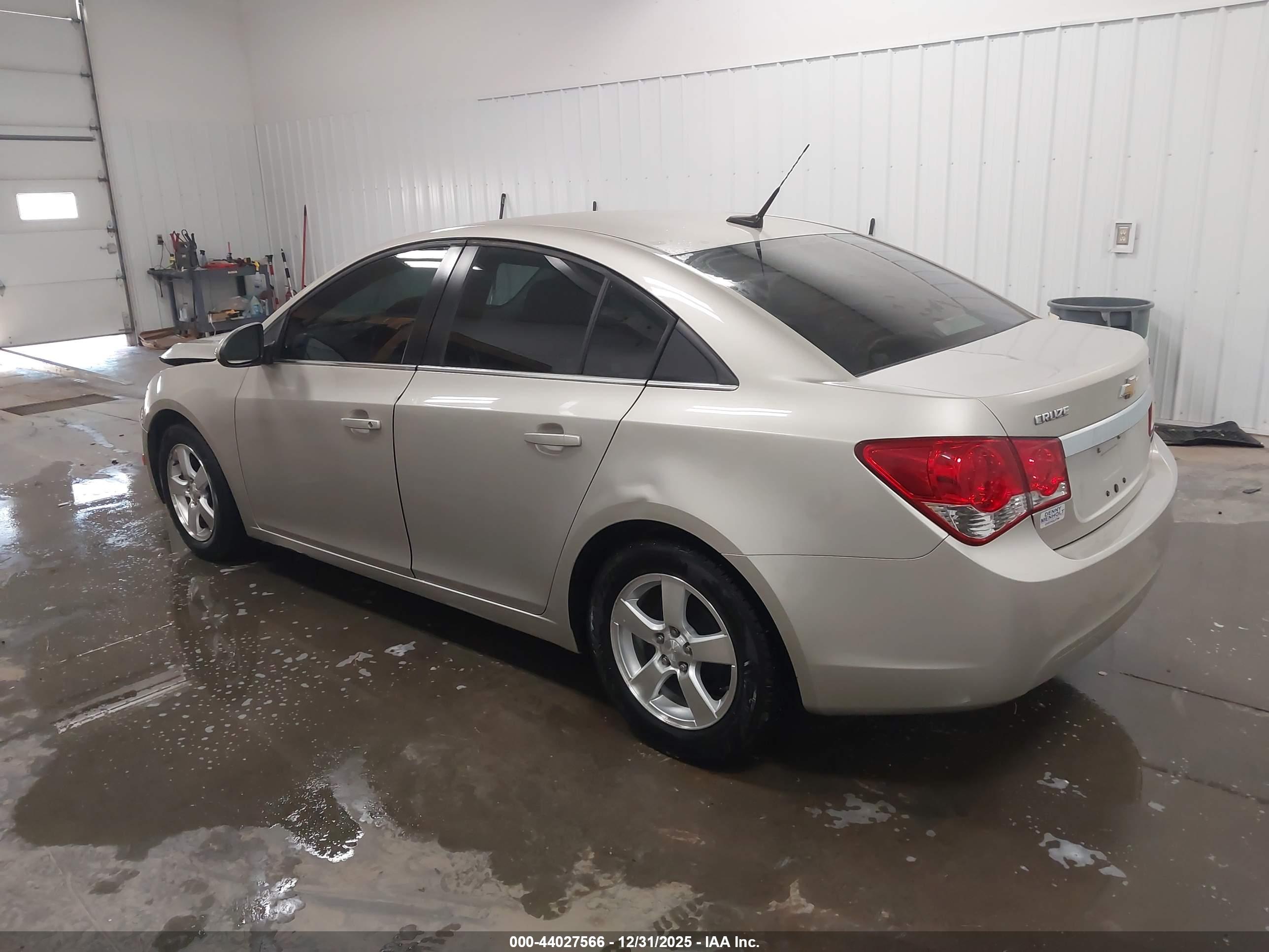 CHEVROLET CRUZE image 3