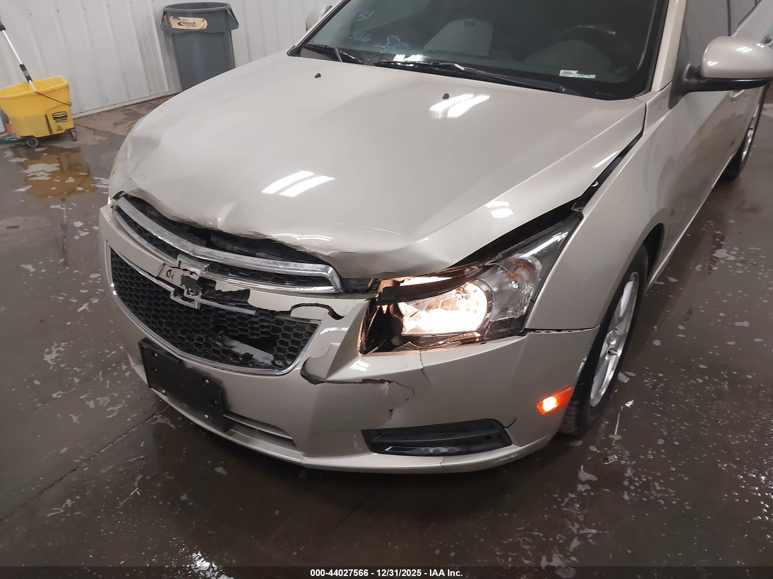 CHEVROLET CRUZE image 6