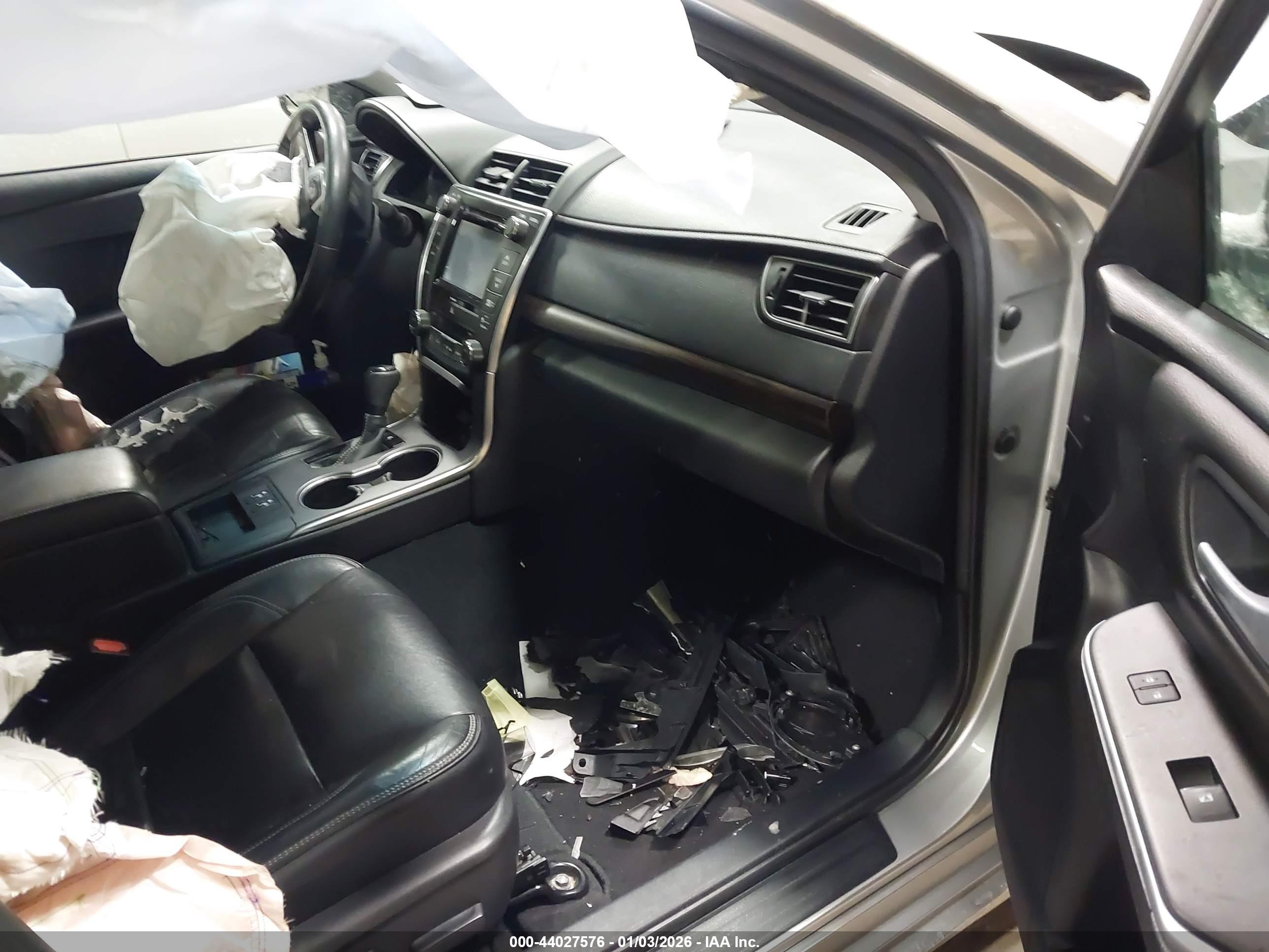 TOYOTA CAMRY image 5