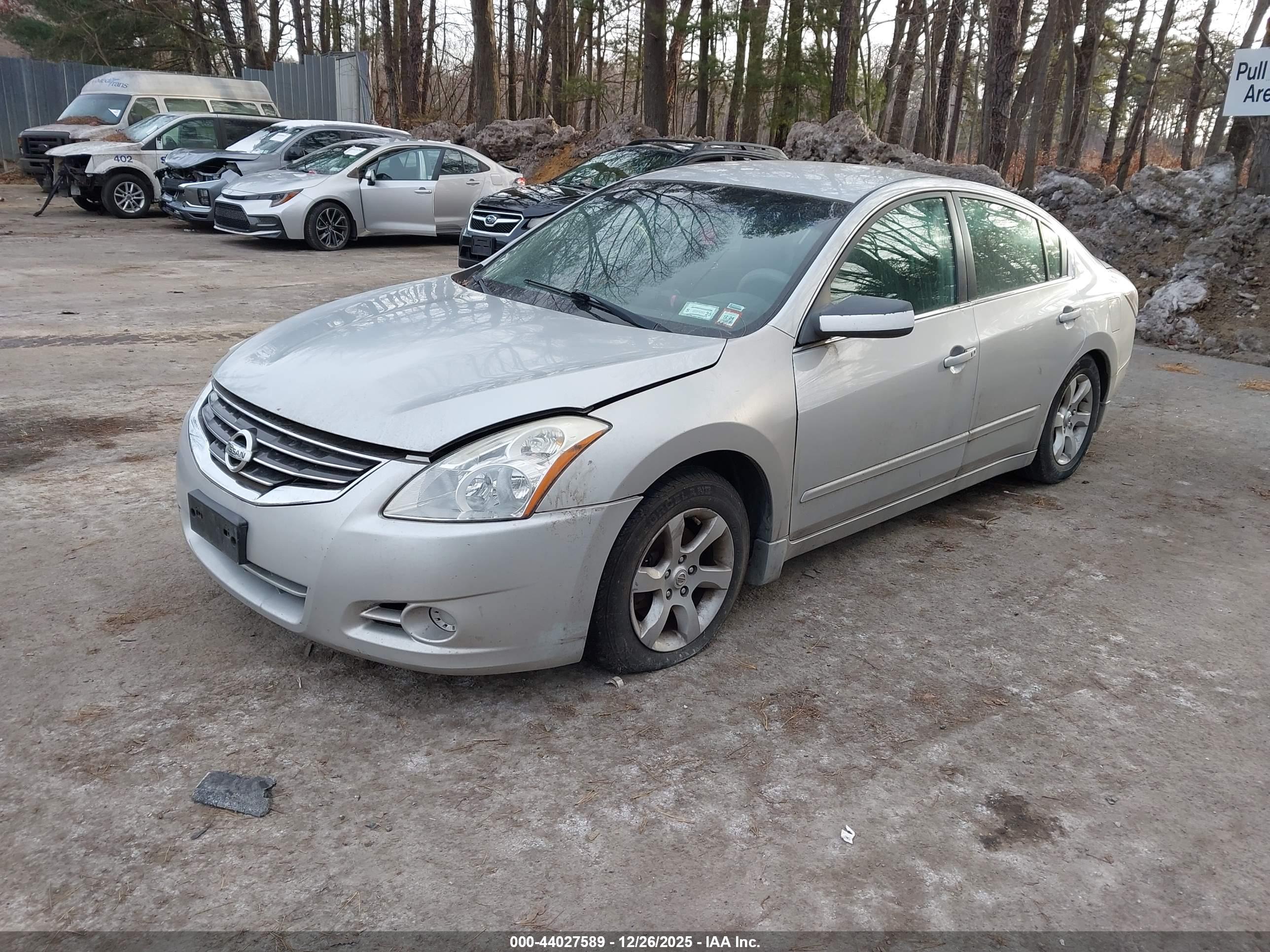 NISSAN ALTIMA image 2