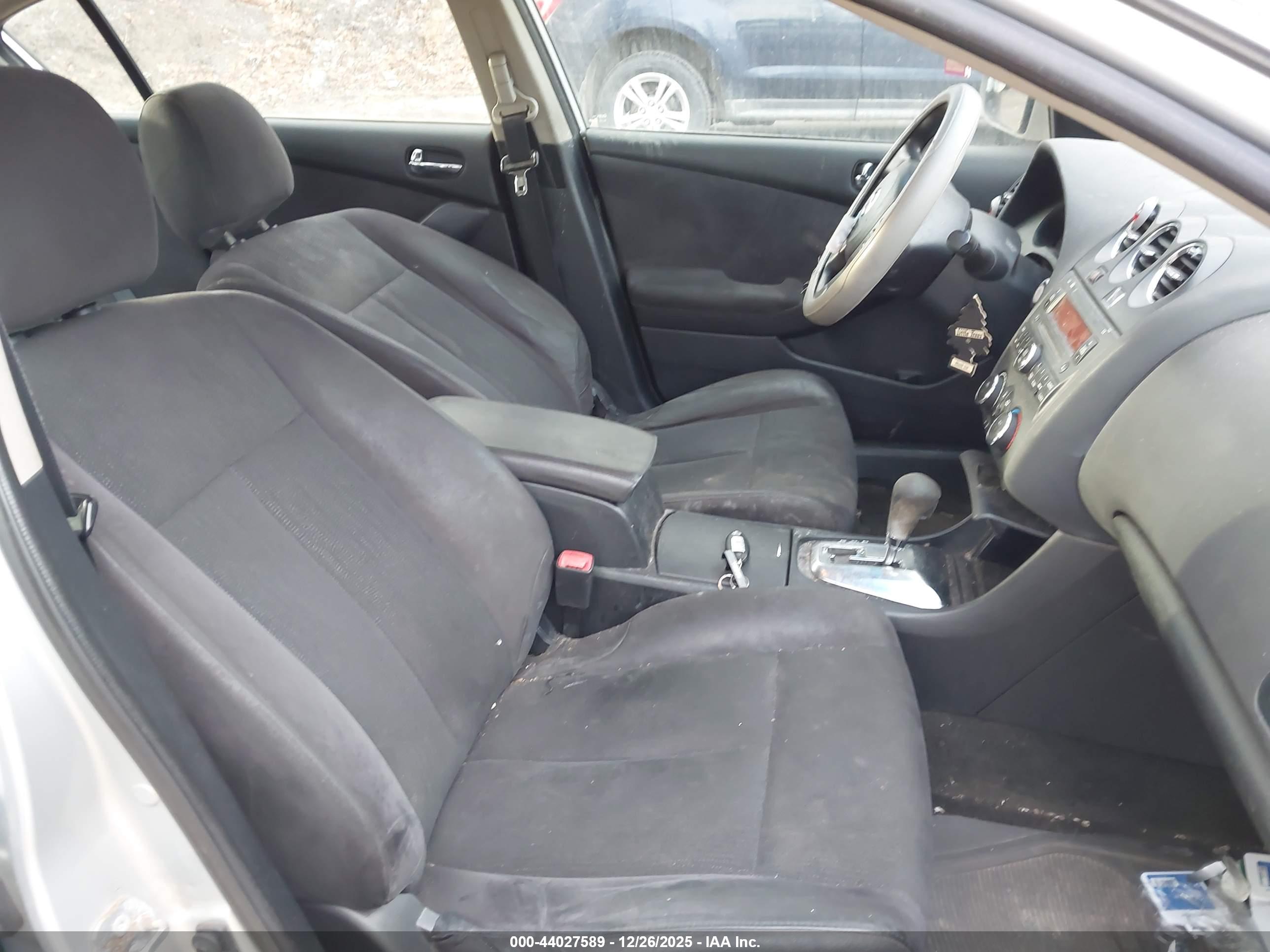NISSAN ALTIMA image 5