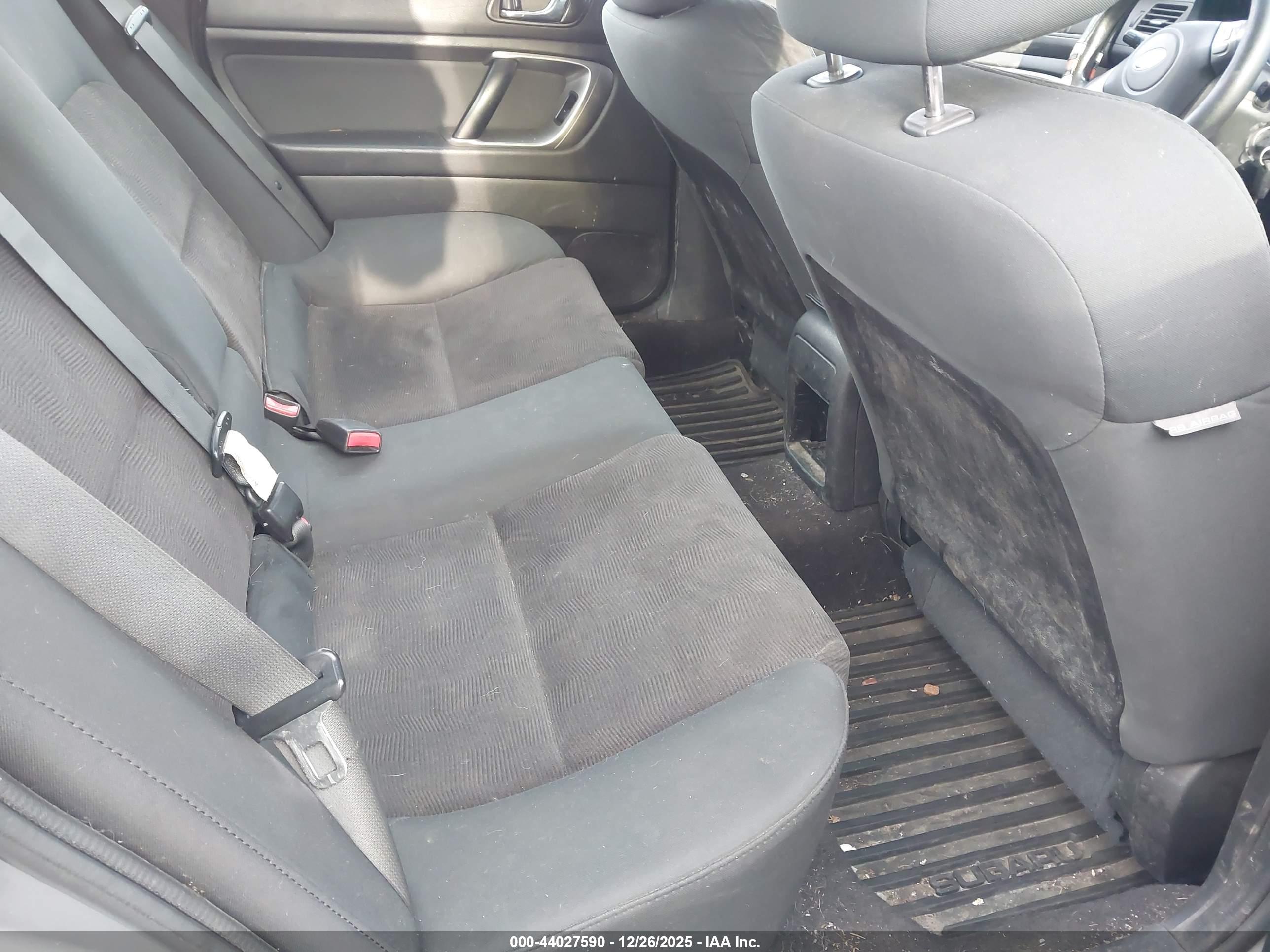 SUBARU LEGACY image 8