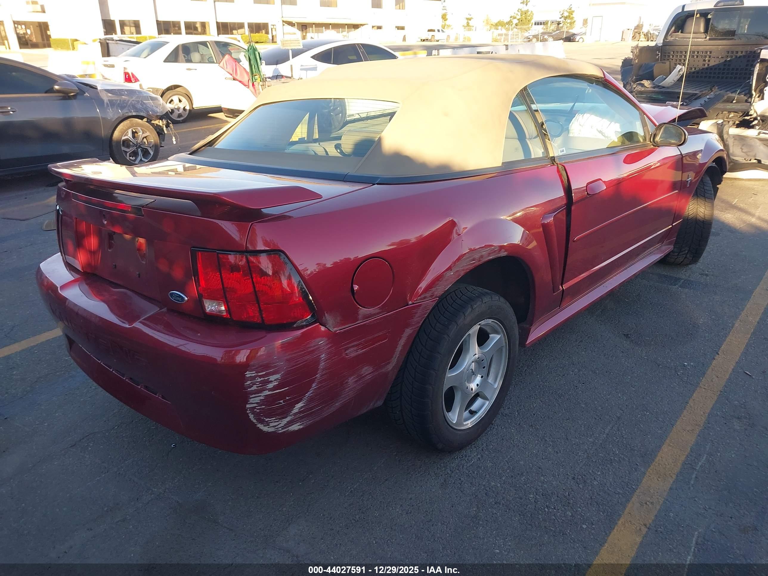 FORD MUSTANG image 4