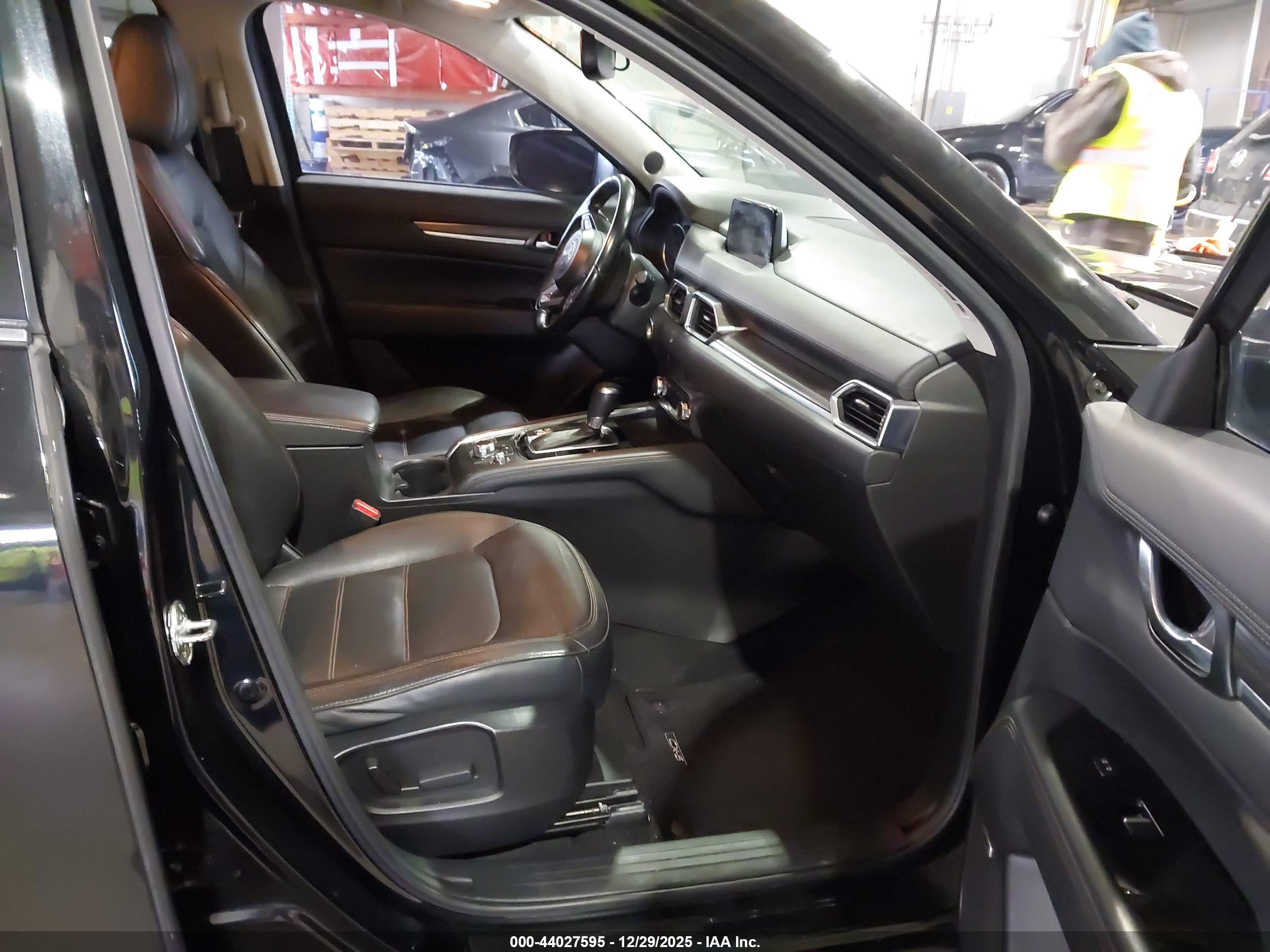 MAZDA CX-5 image 5