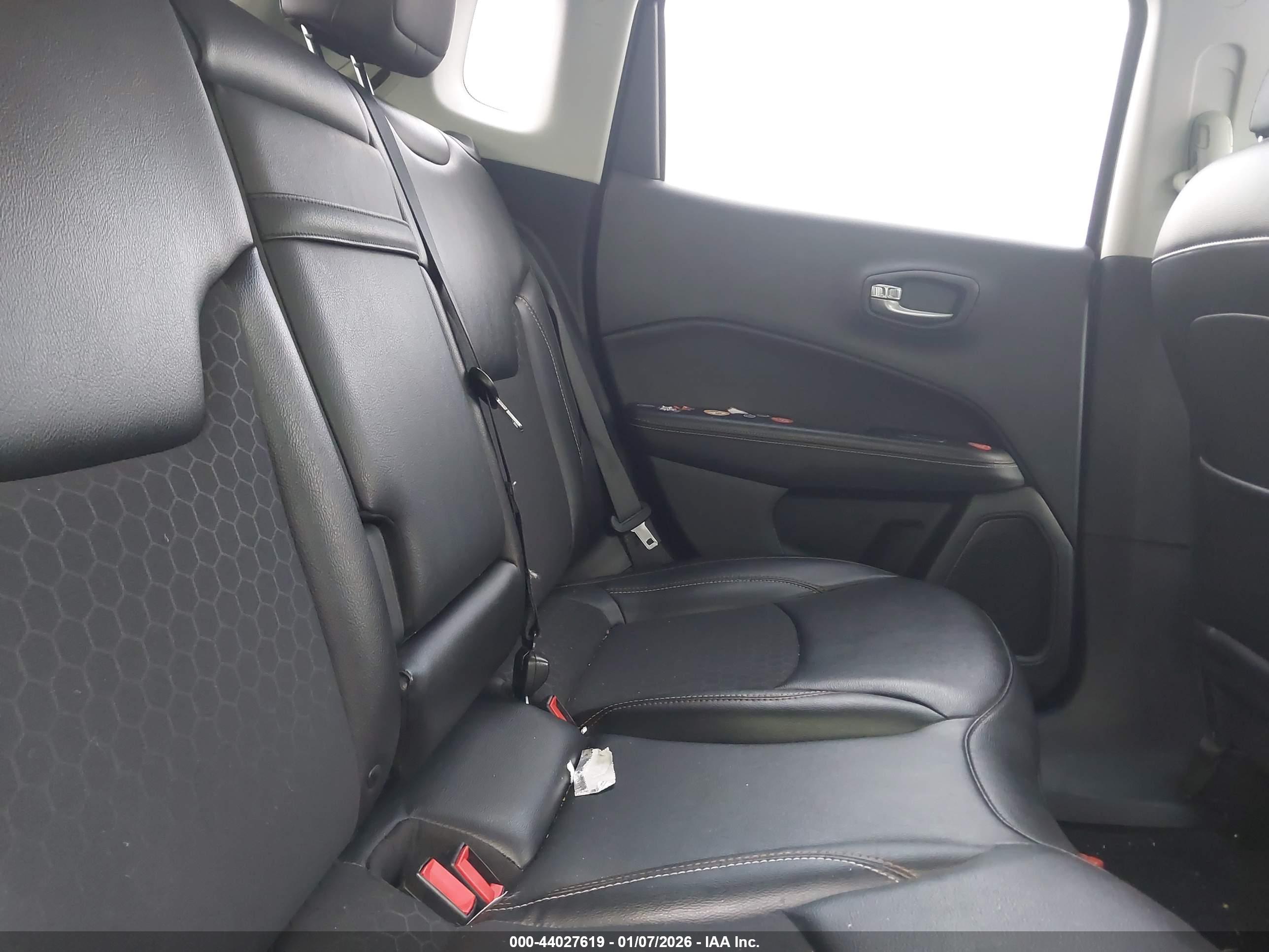 JEEP COMPASS image 8