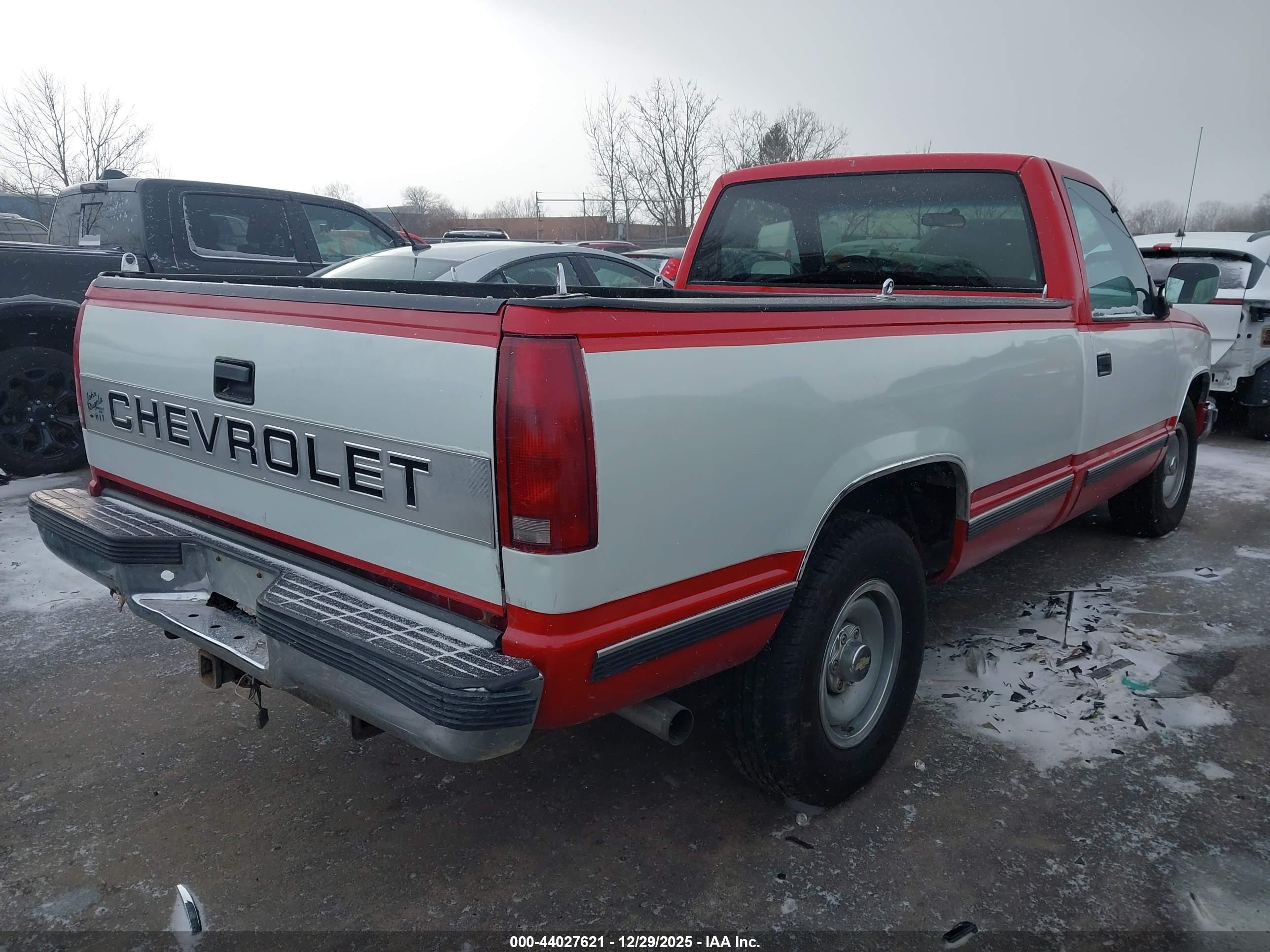 CHEVROLET GMT-400 image 4