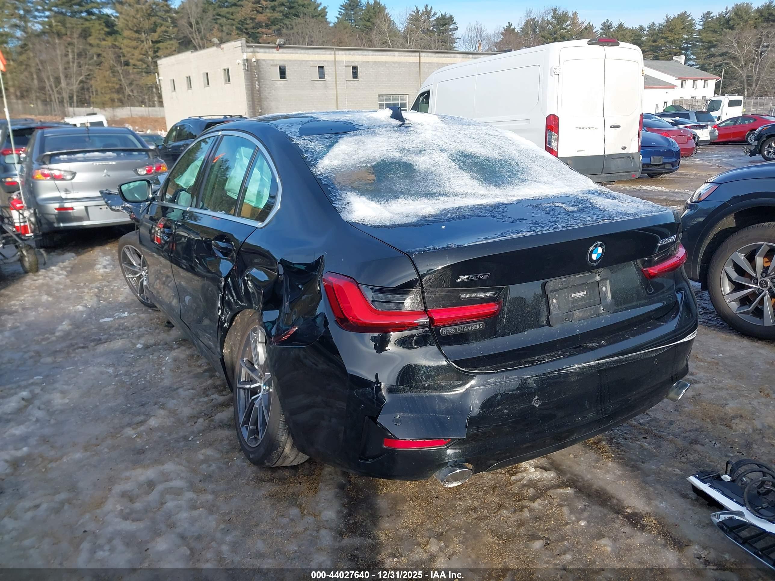 BMW 330I image 3