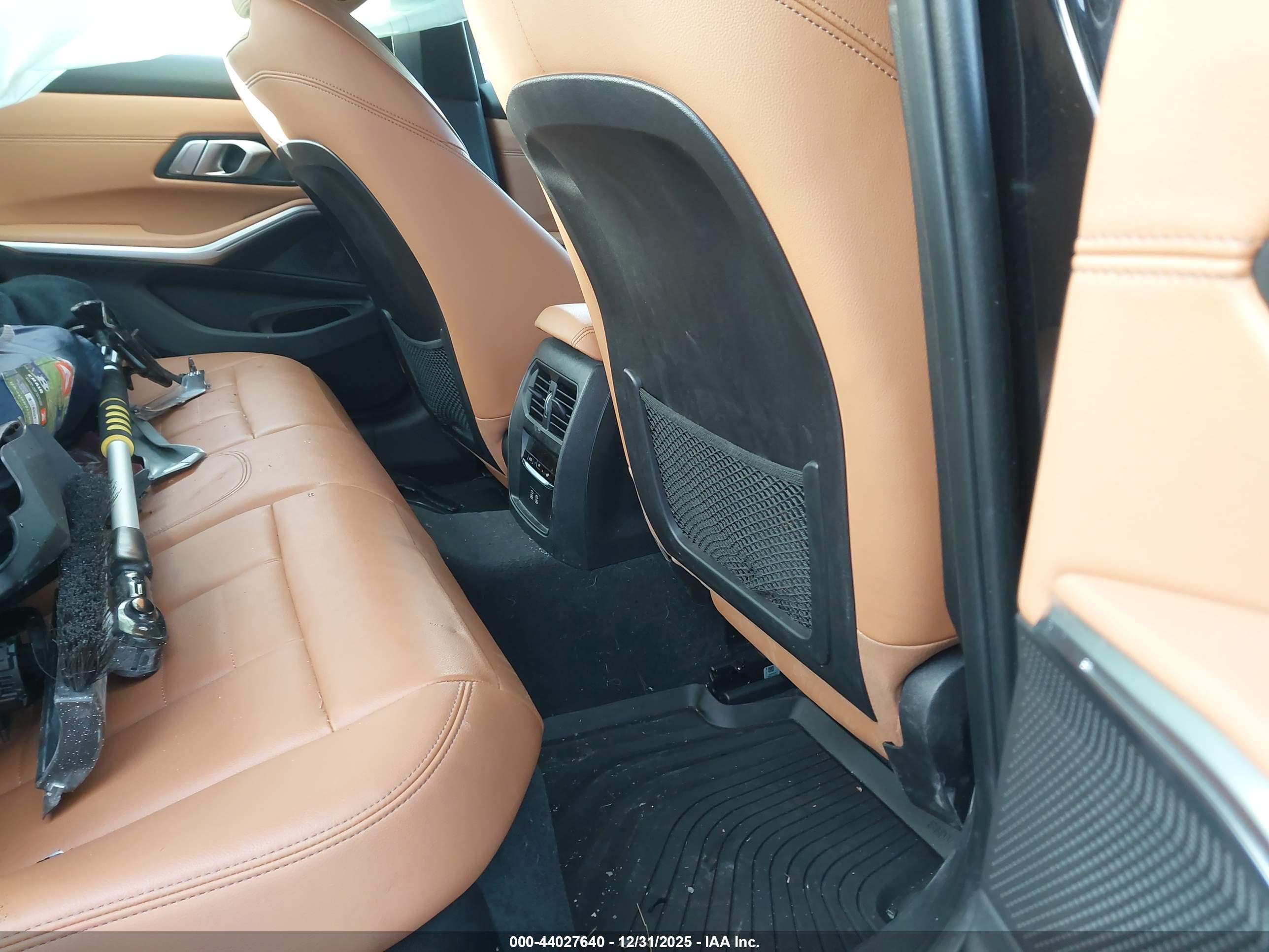 BMW 330I image 8
