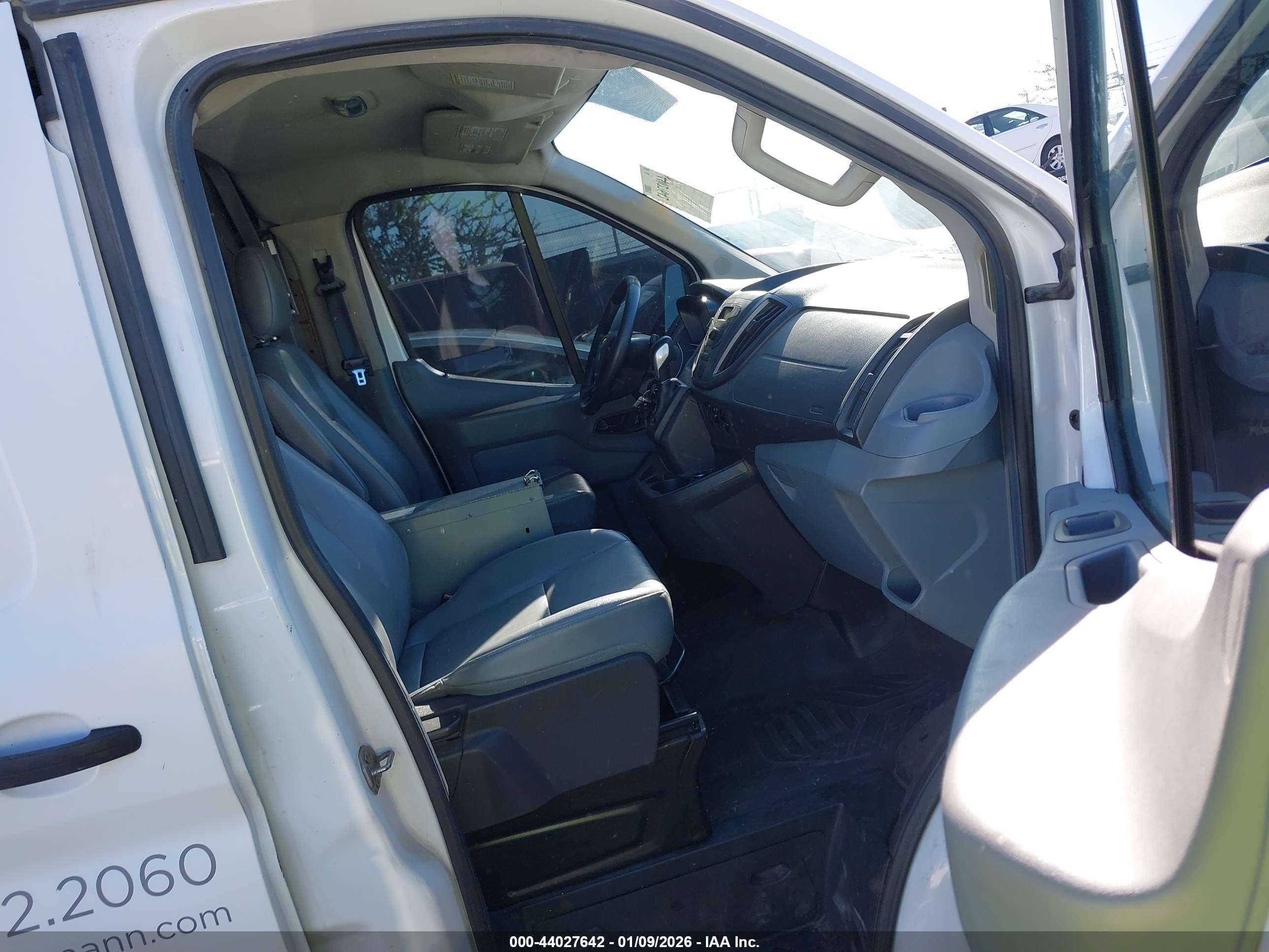 FORD TRANSIT-250 image 5