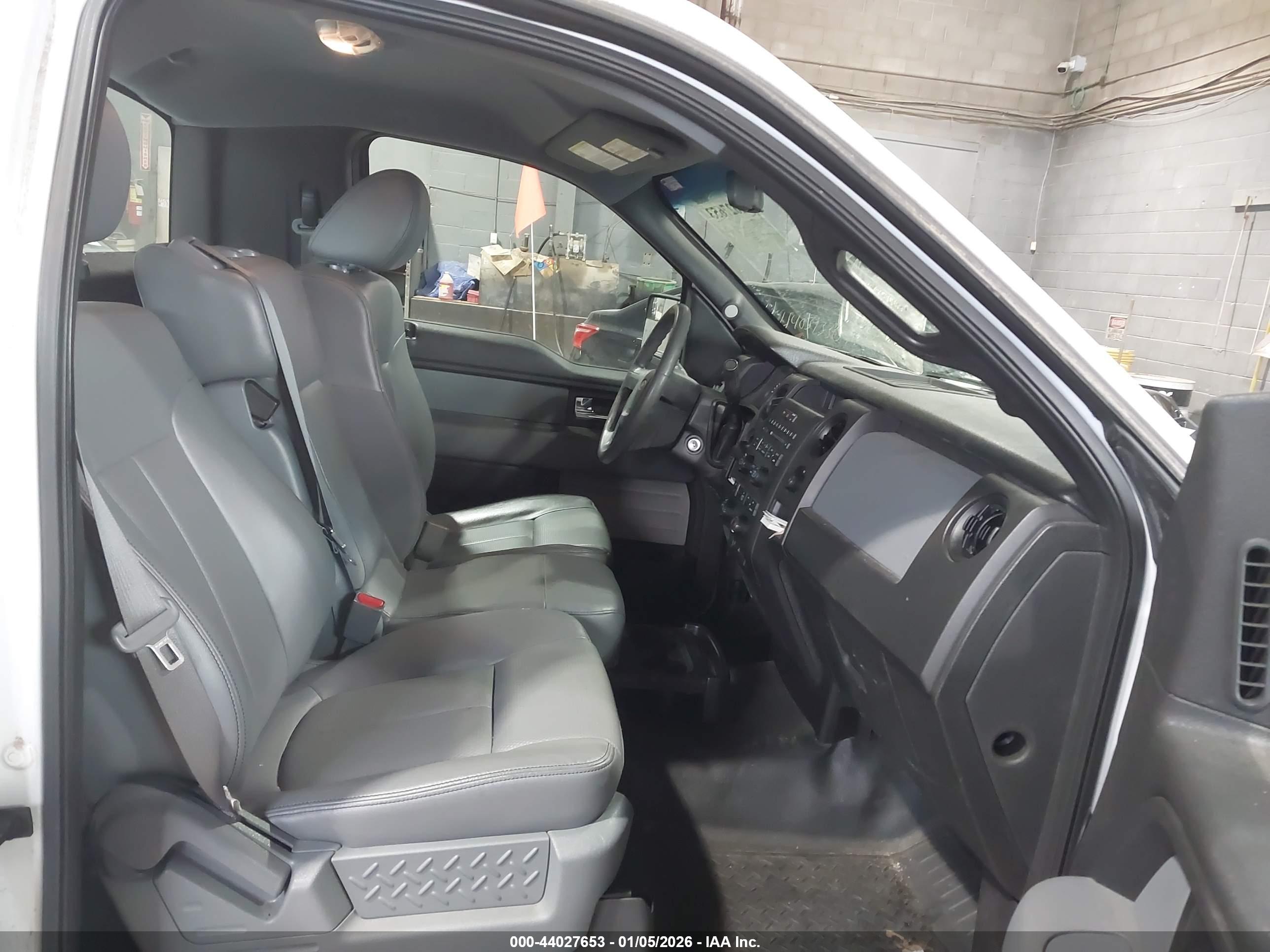 FORD F-150 image 8