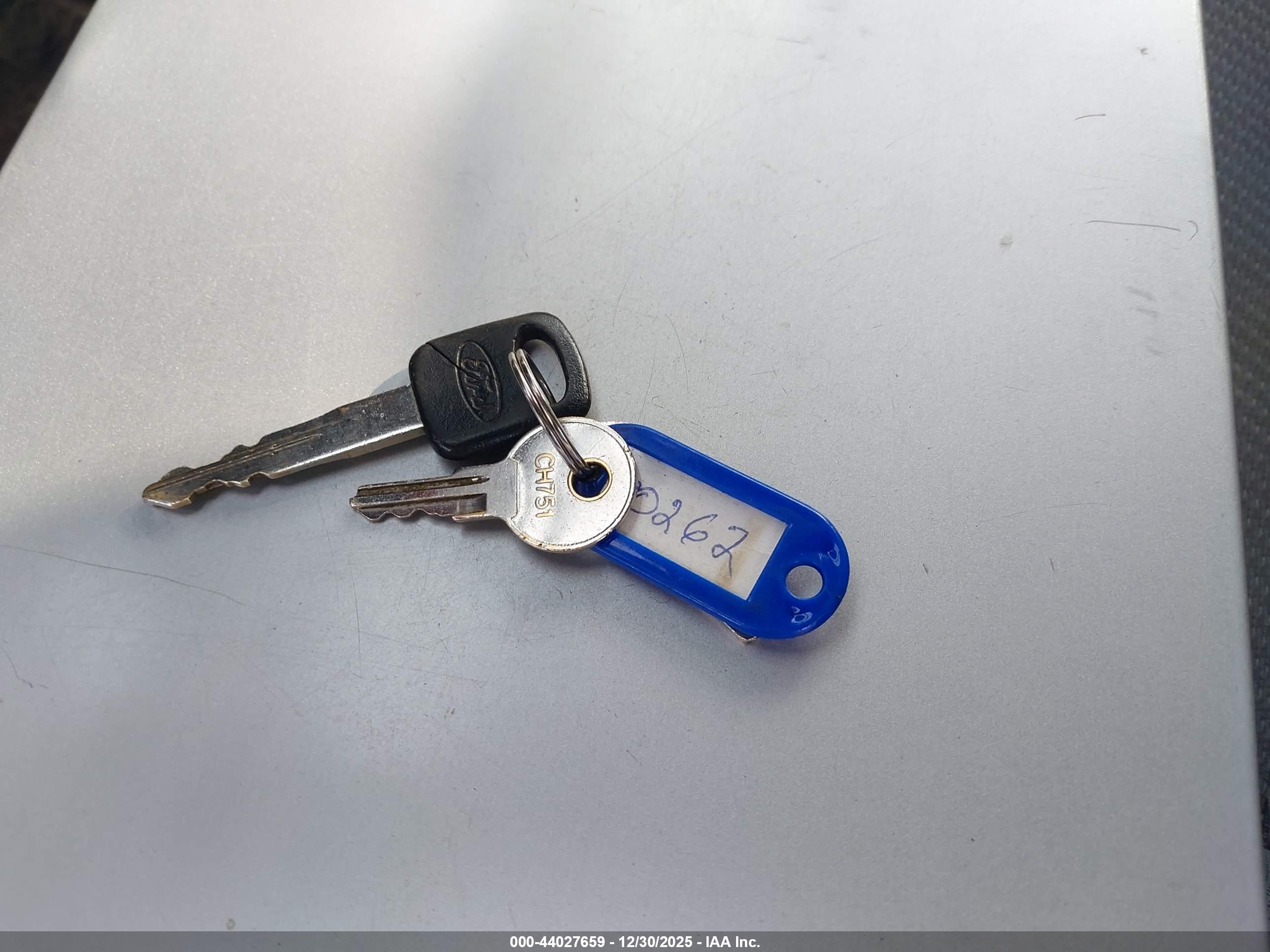 FORD E-450 image 11