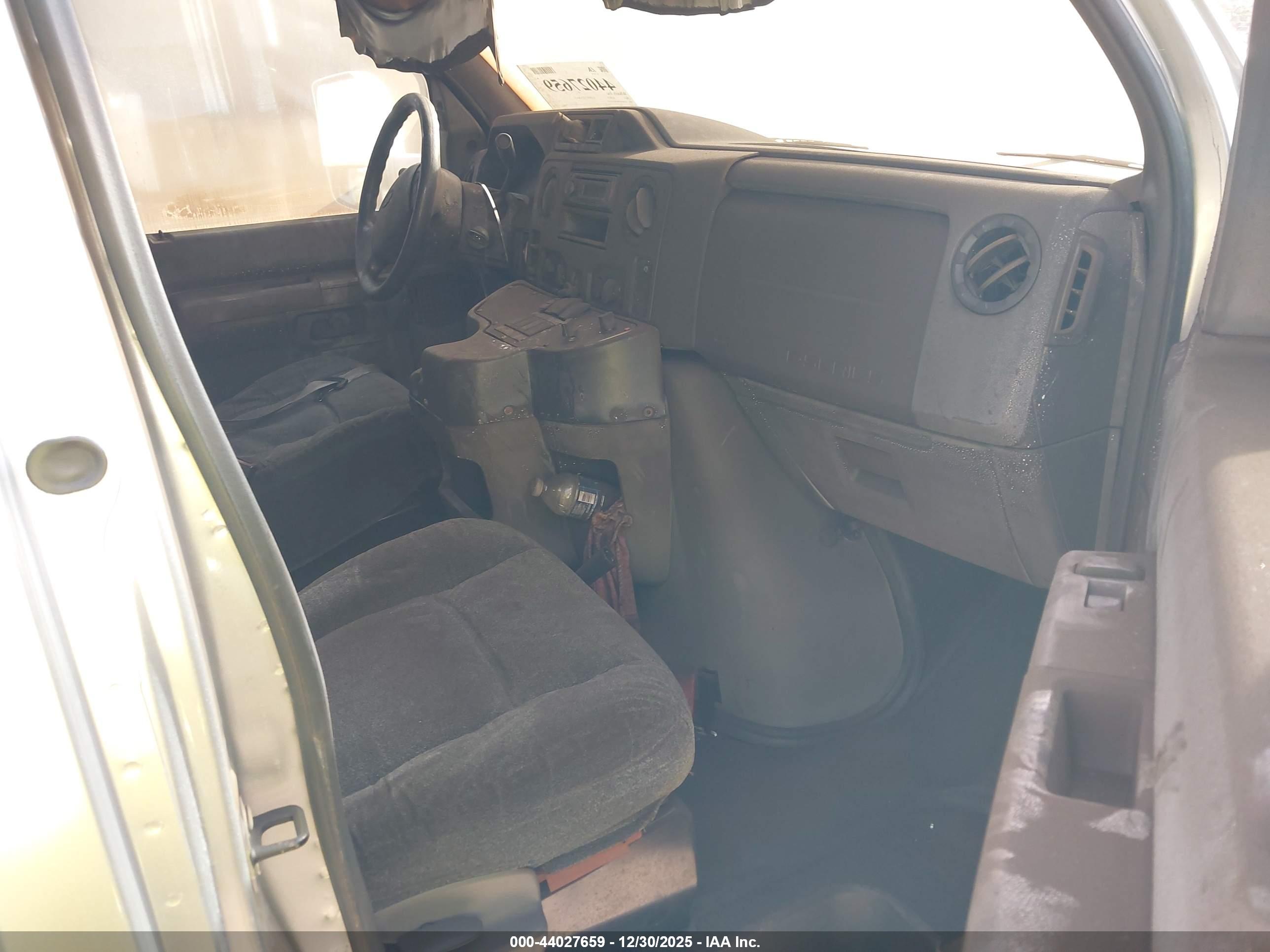 FORD E-450 image 5
