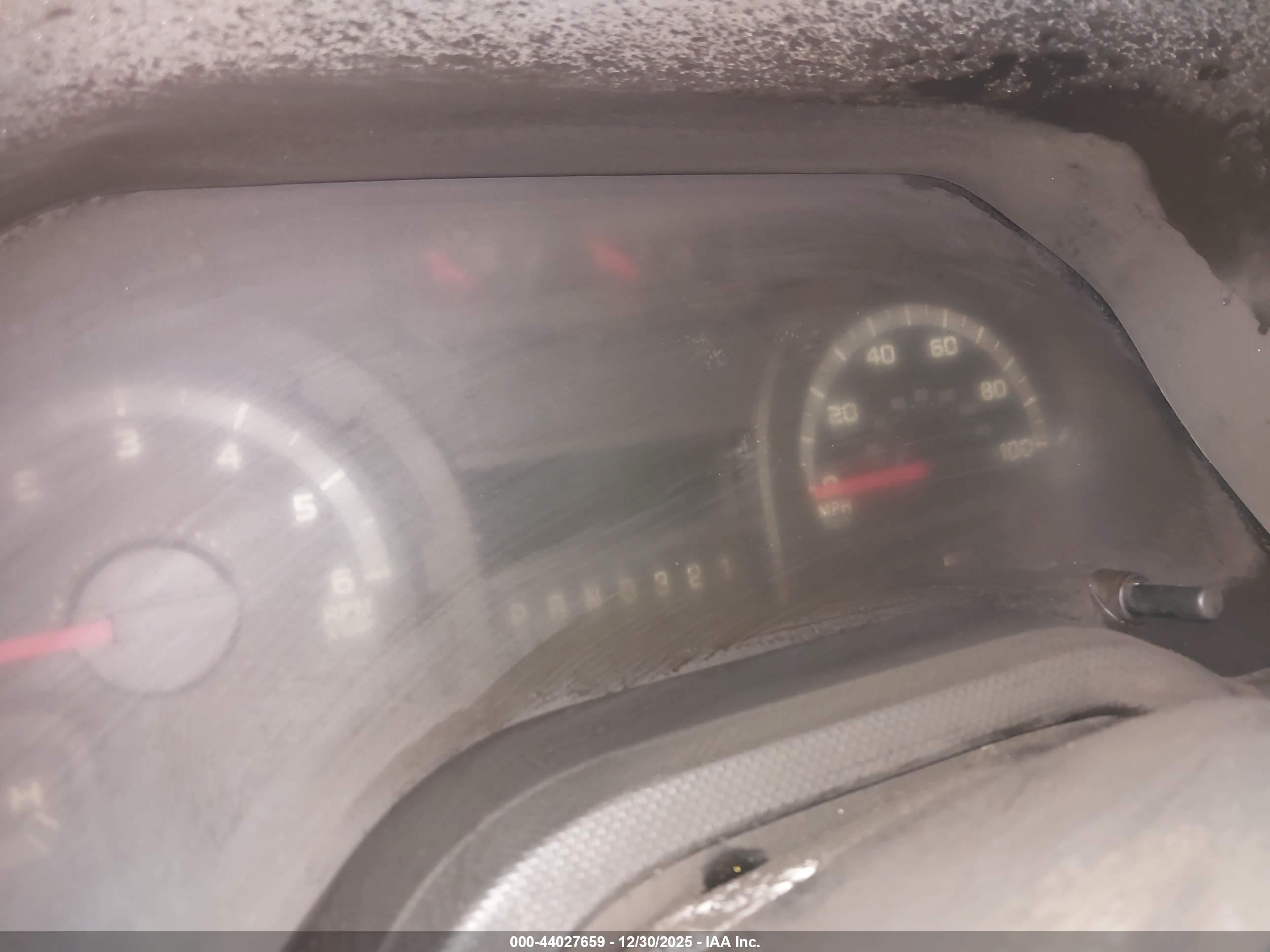 FORD E-450 image 6