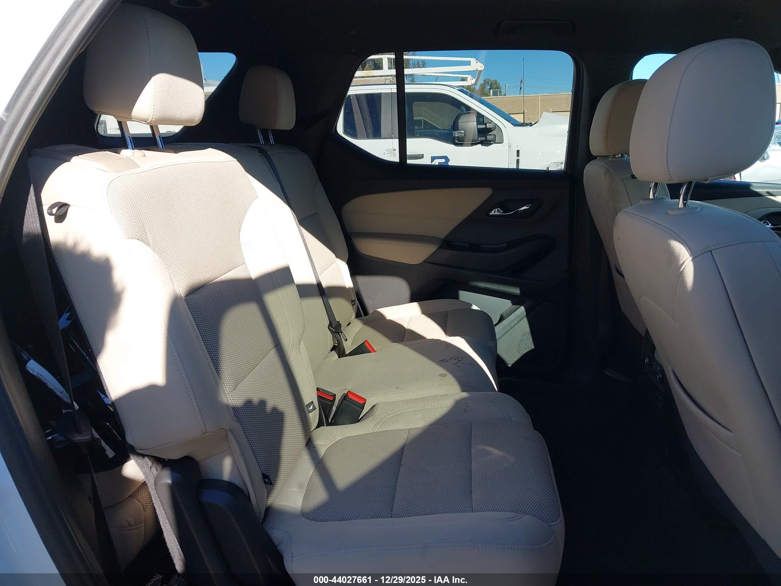CHEVROLET TRAVERSE image 8