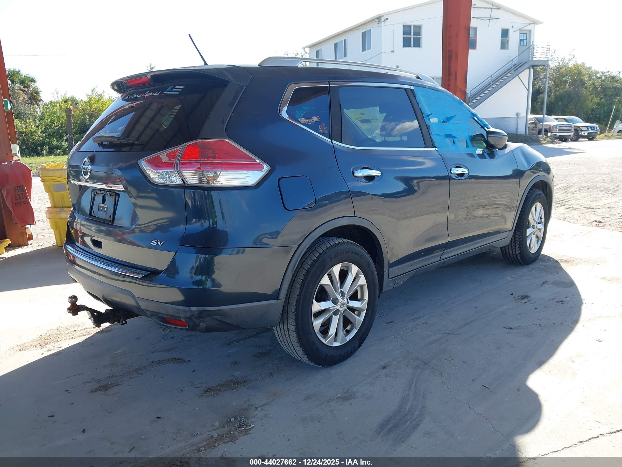 NISSAN ROGUE image 4