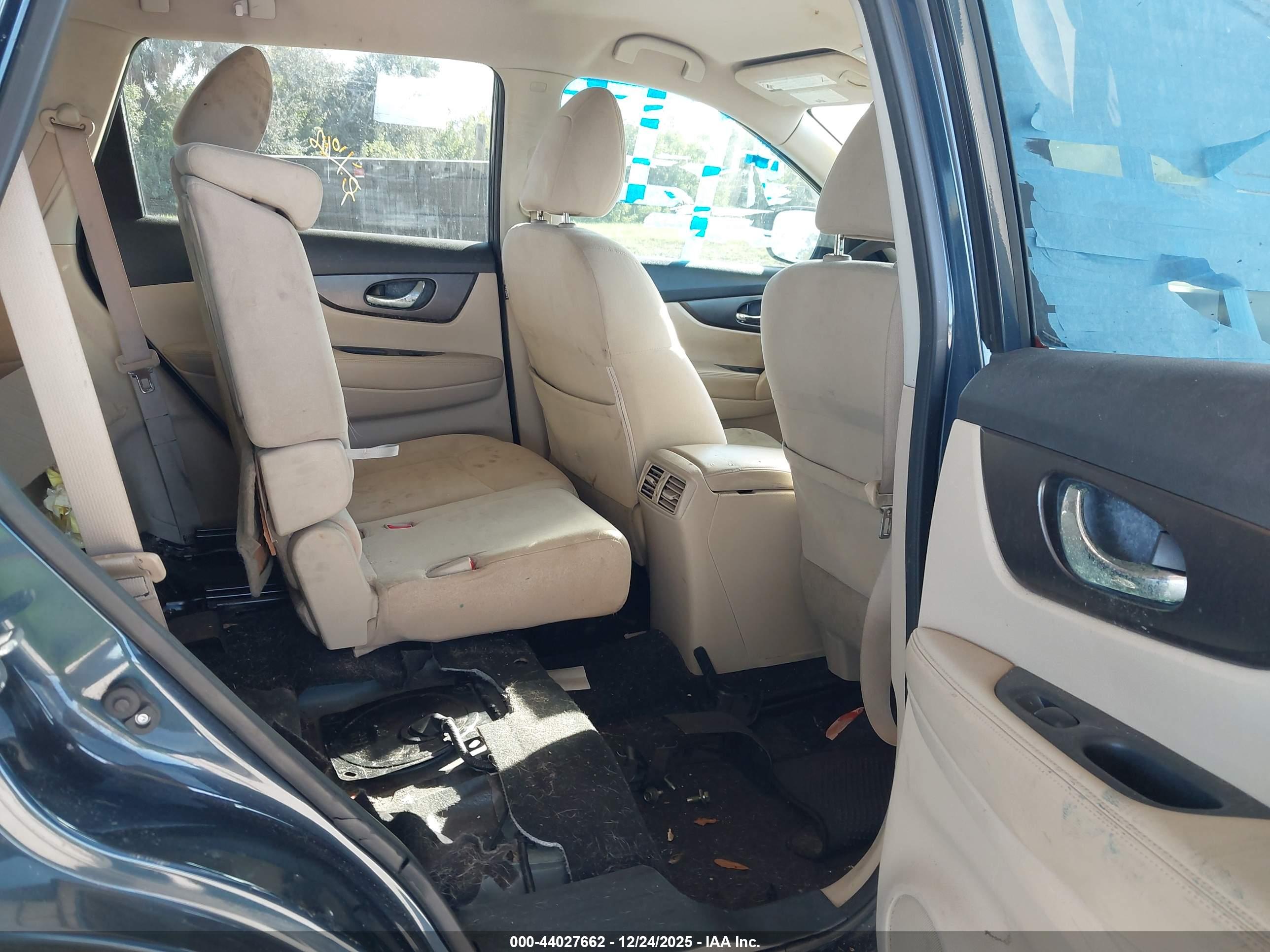 NISSAN ROGUE image 8
