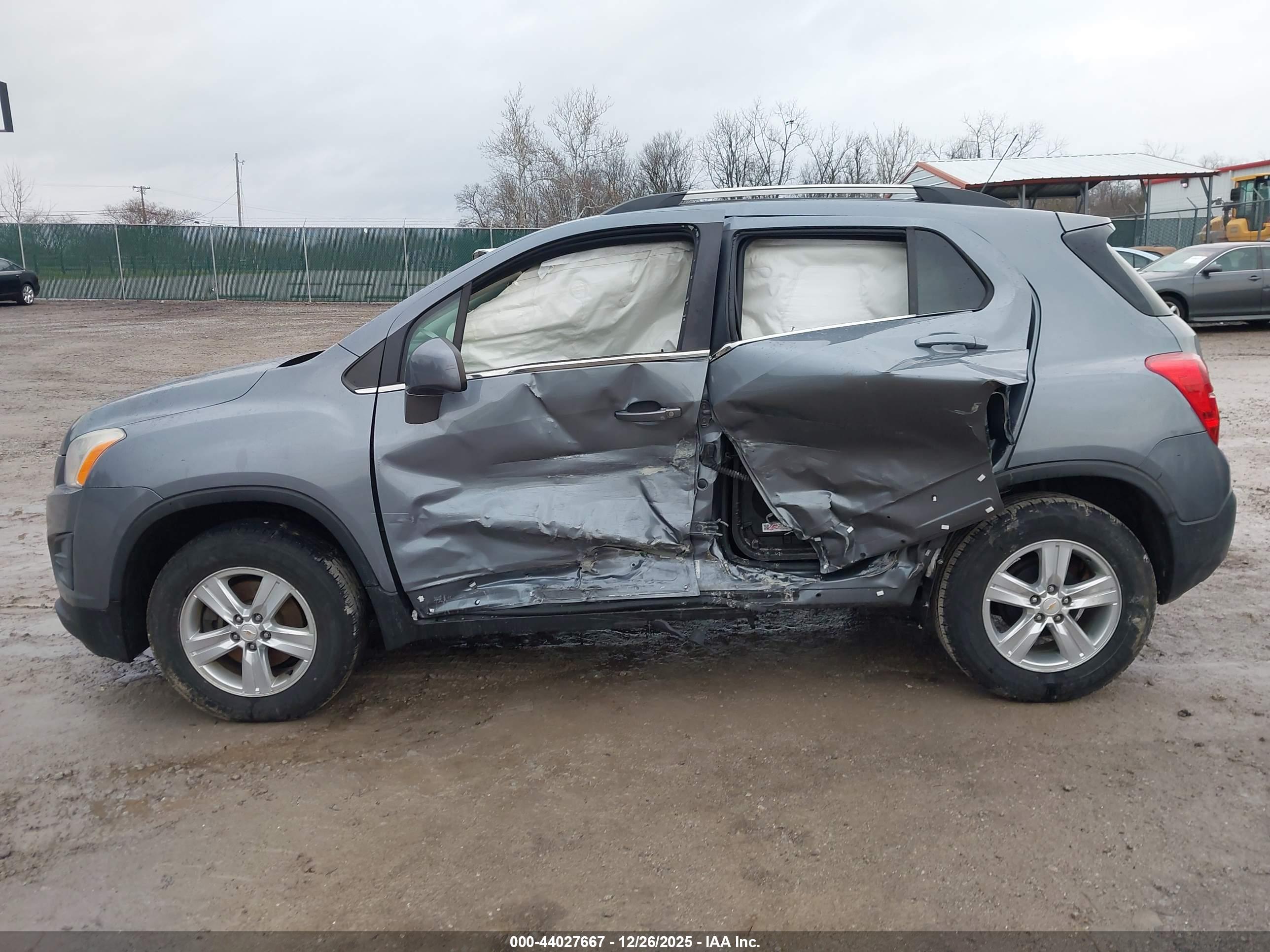 CHEVROLET TRAX image 6