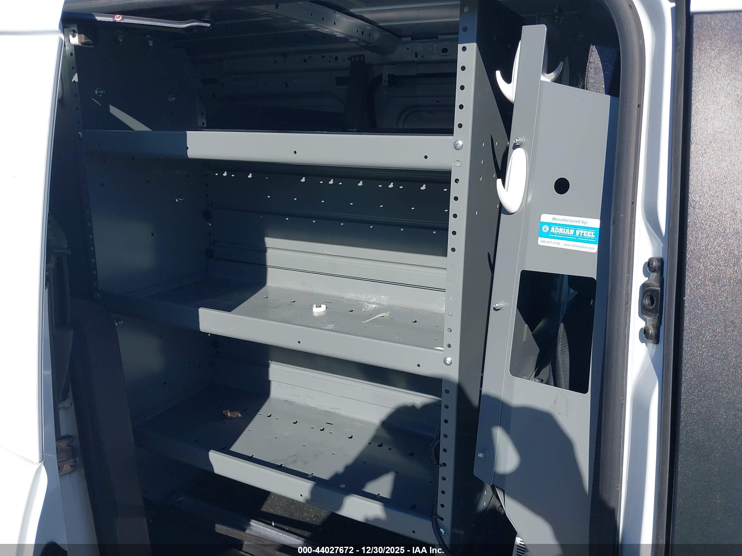 FORD TRANSIT image 8