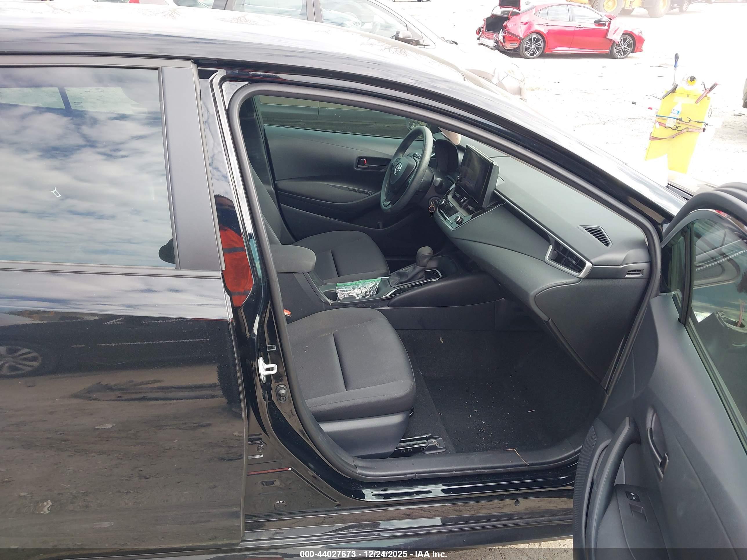 TOYOTA COROLLA image 5