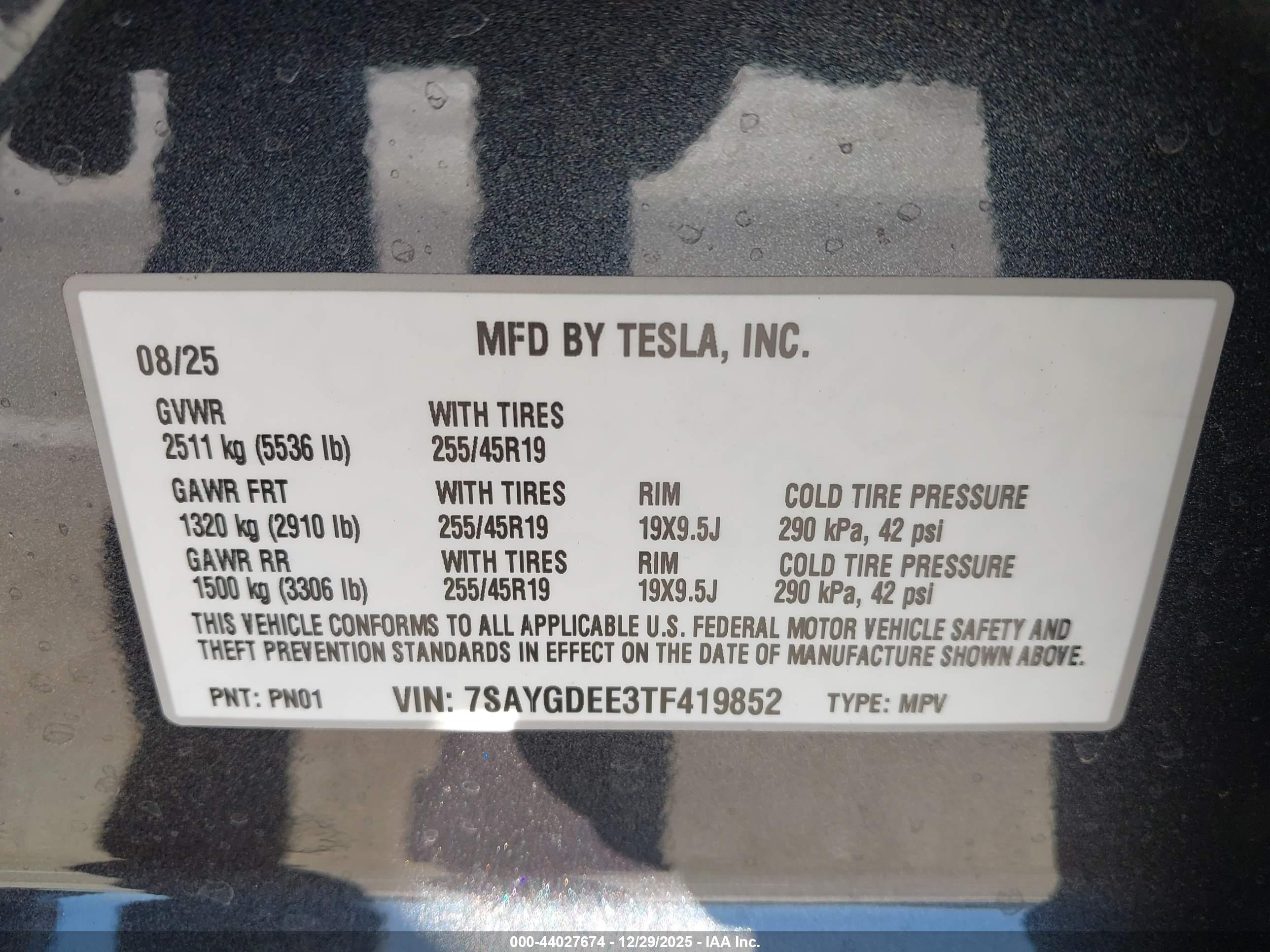 TESLA MODEL image 9