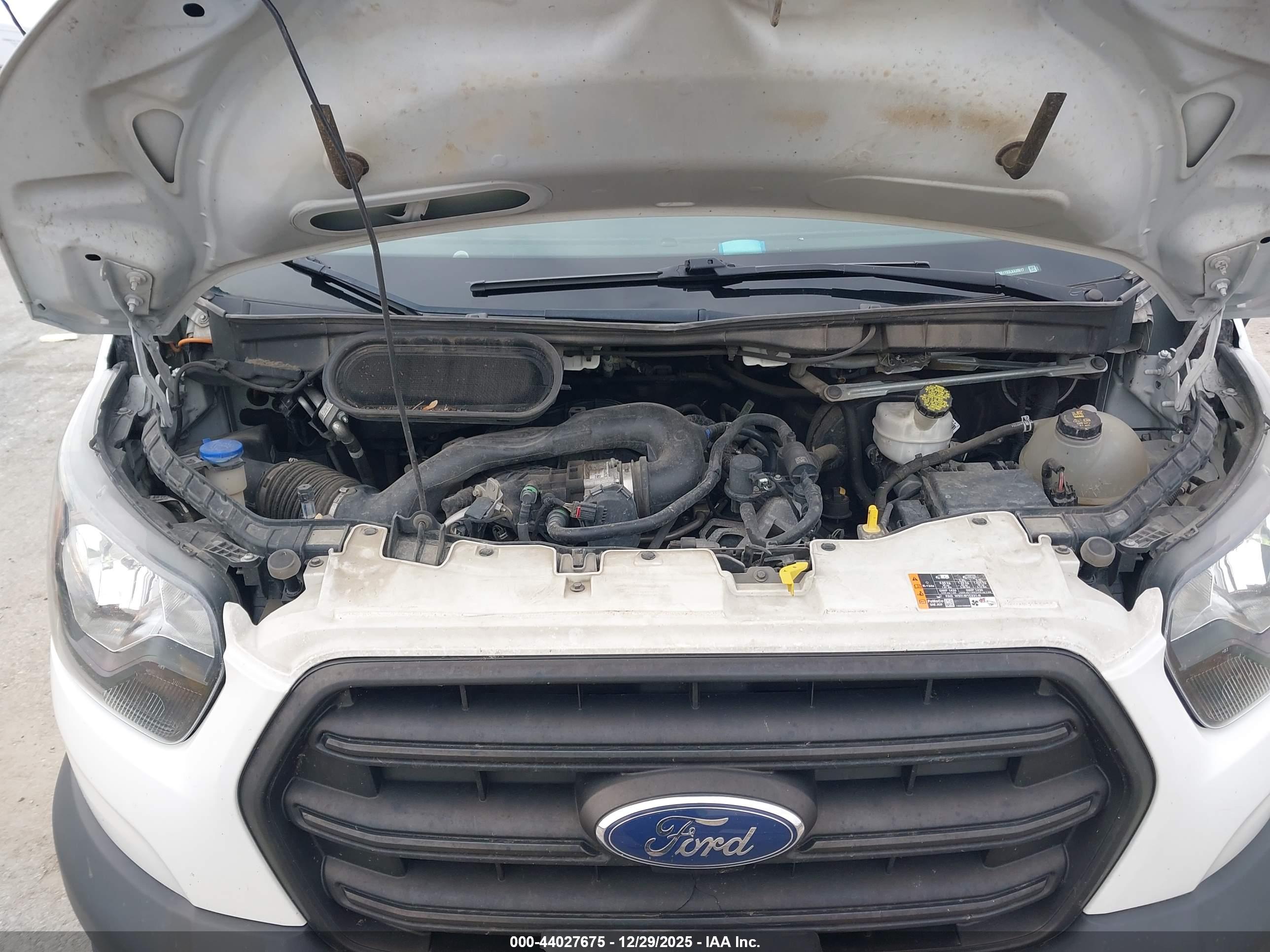 FORD TRANSIT-250 image 10