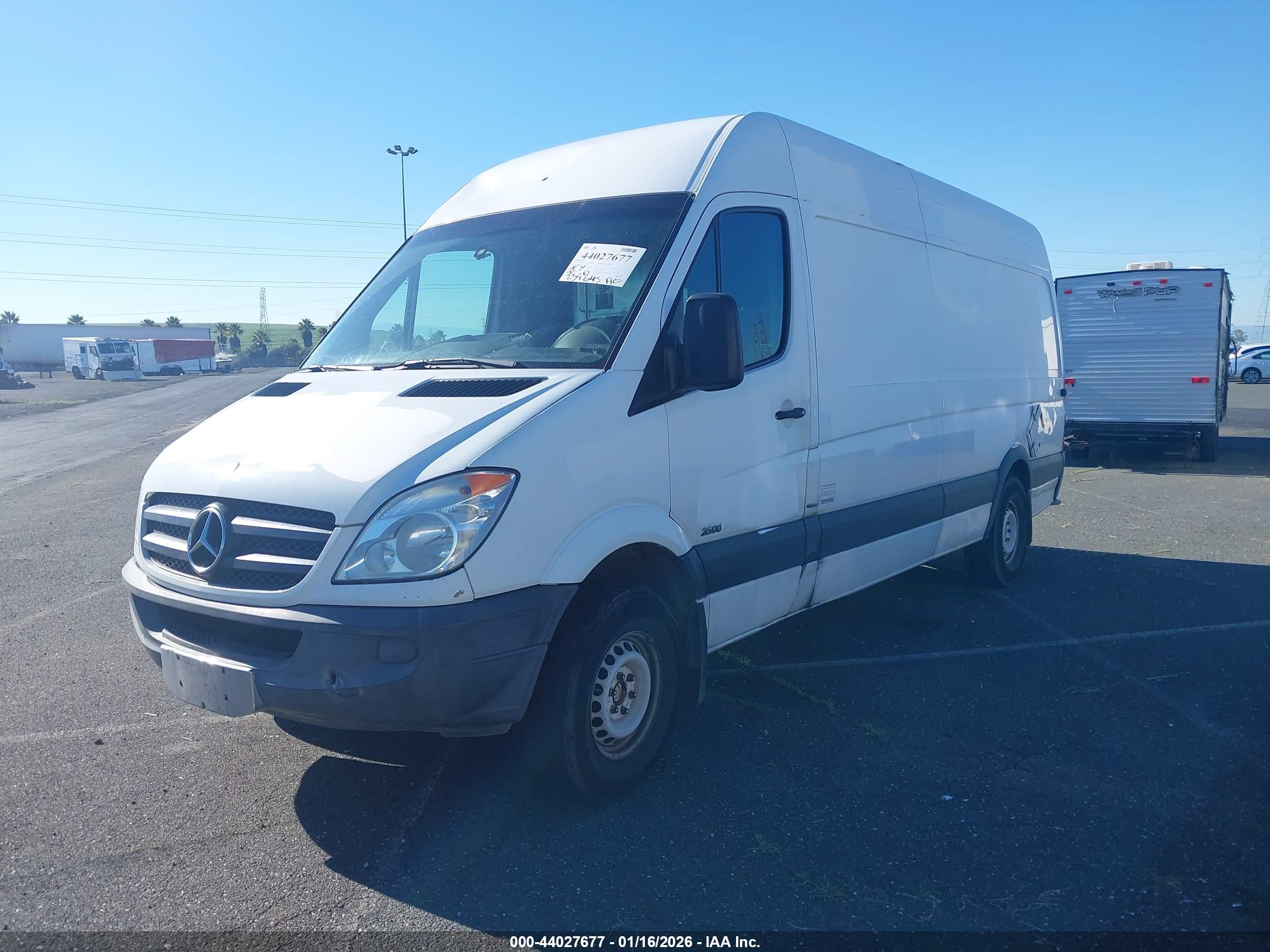 MERCEDES-BENZ SPRINTER image 2