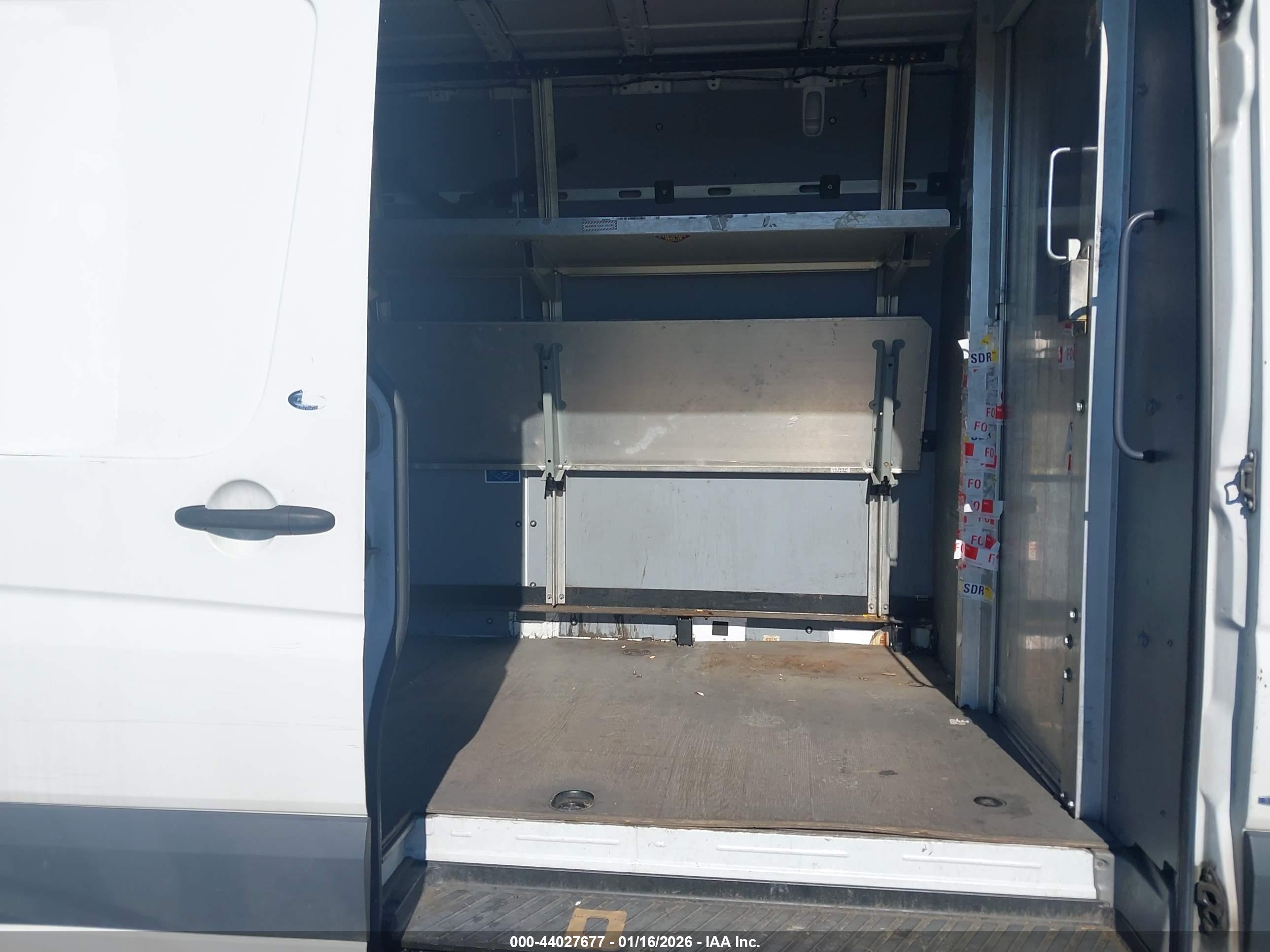 MERCEDES-BENZ SPRINTER image 8