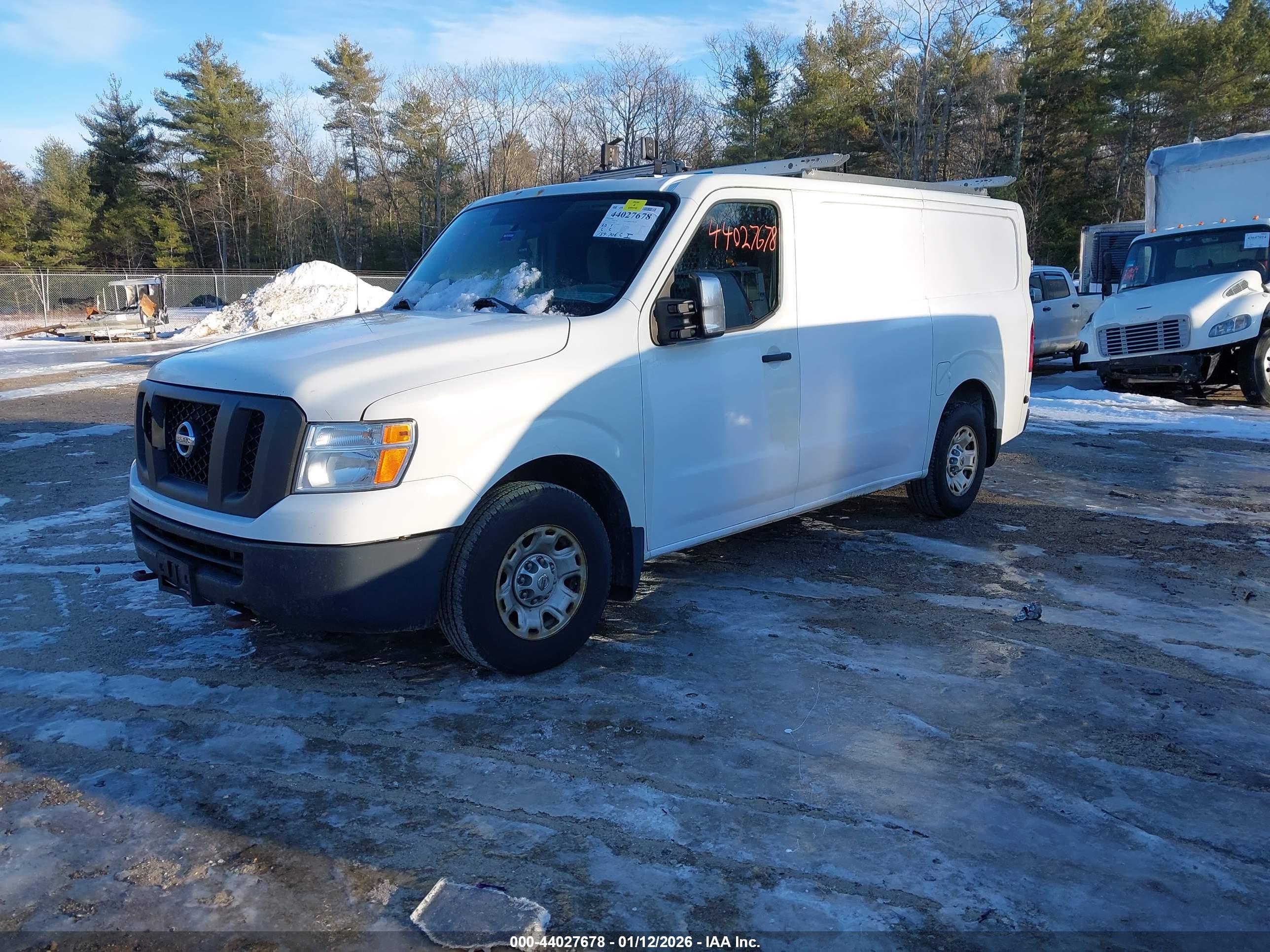 NISSAN NV image 2