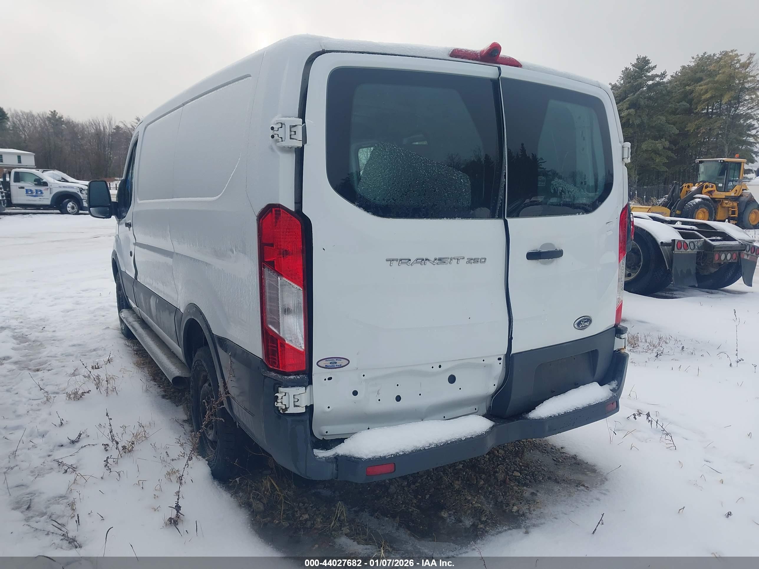 FORD TRANSIT-250 image 6