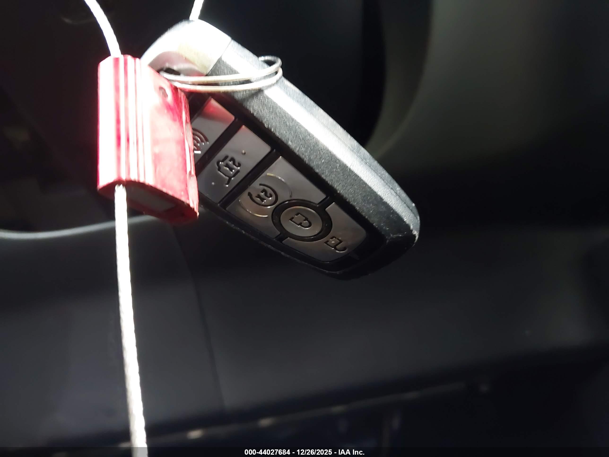 FORD ESCAPE image 11