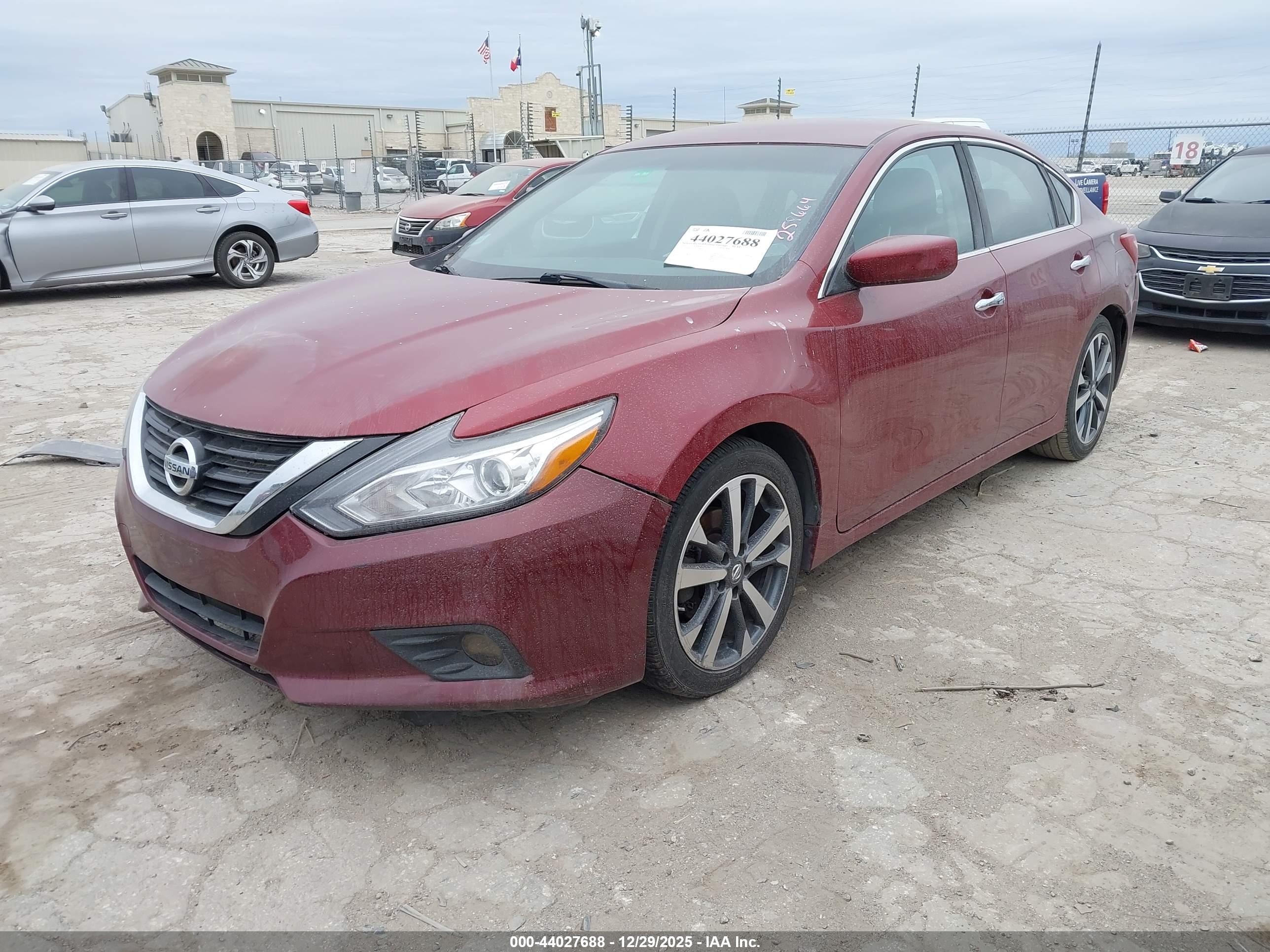 NISSAN ALTIMA image 2