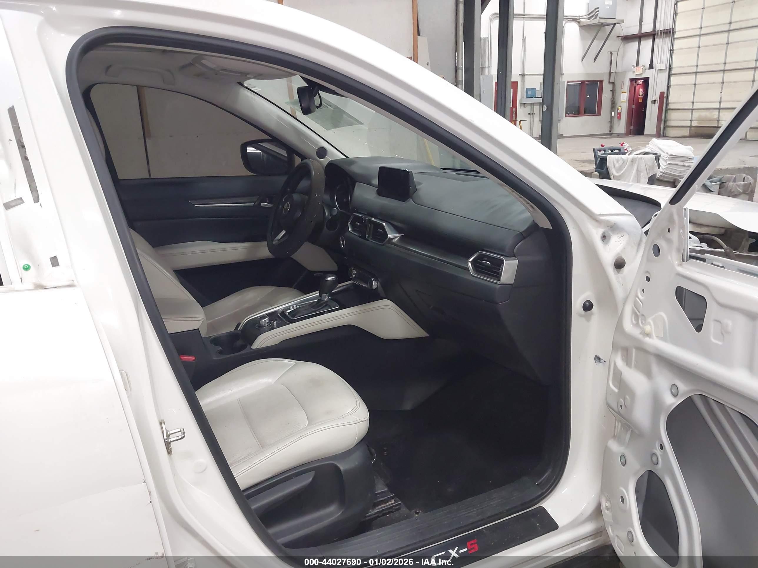 MAZDA CX-5 image 5