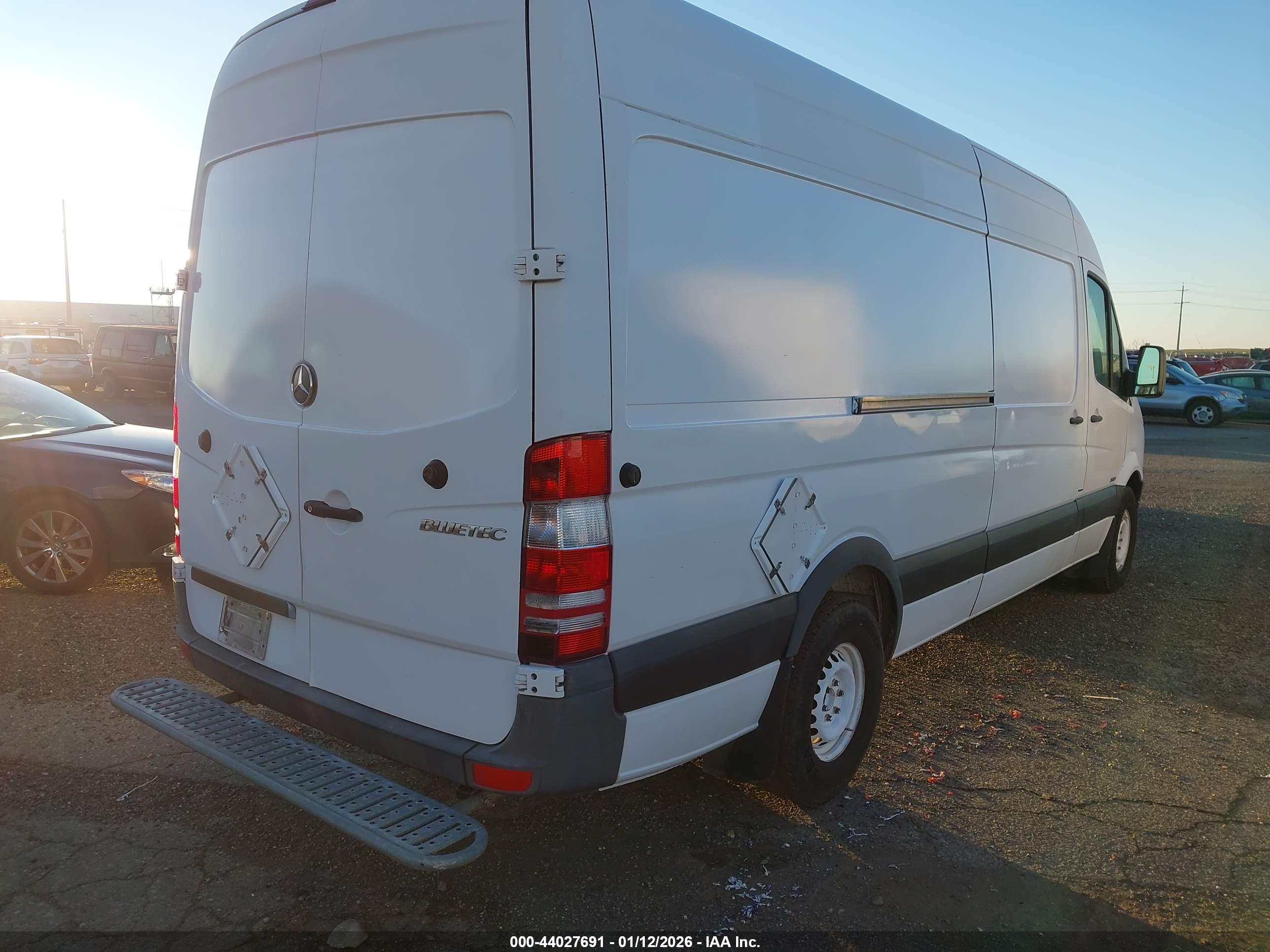 MERCEDES-BENZ SPRINTER image 4