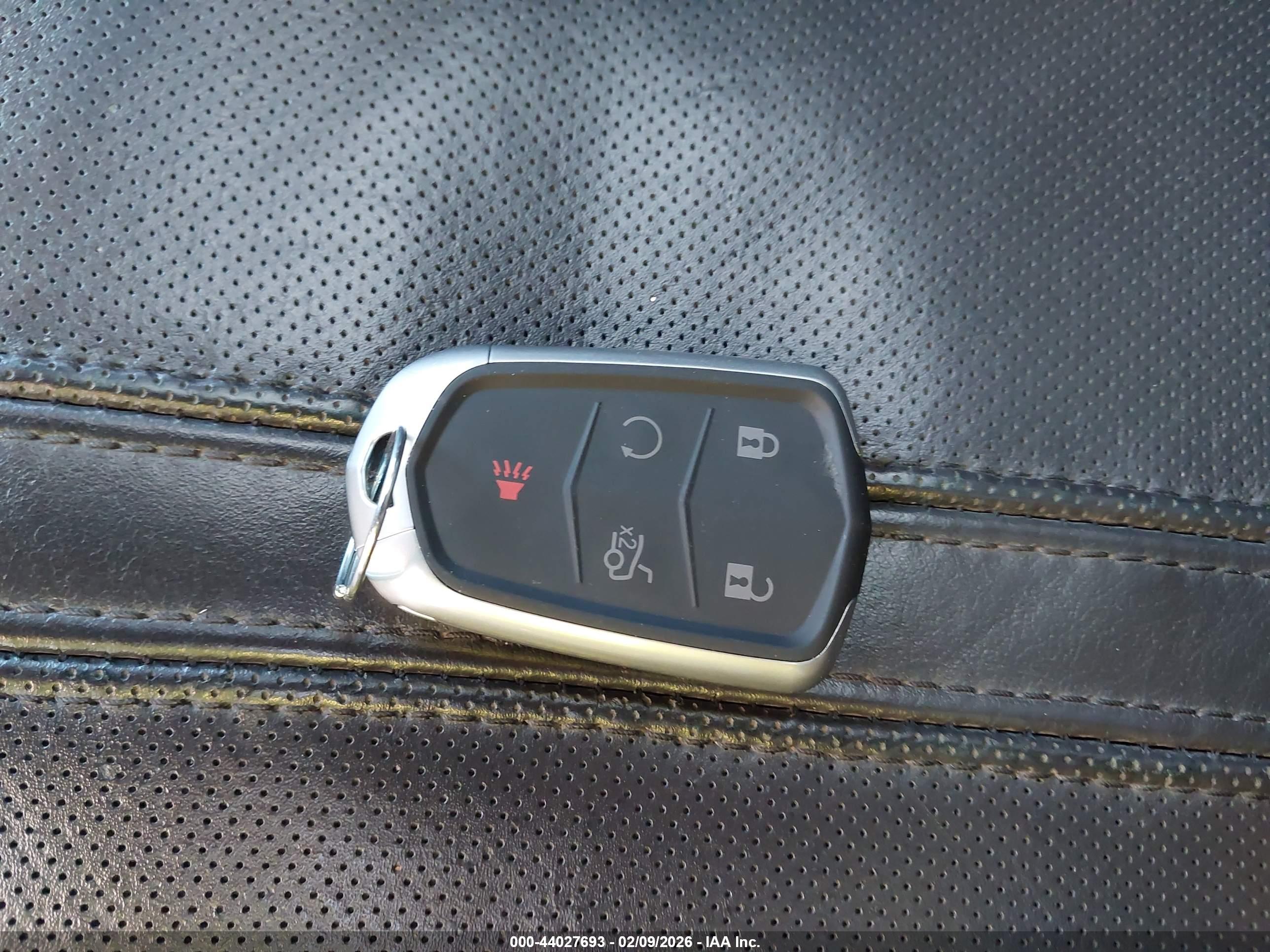 CADILLAC SRX image 11