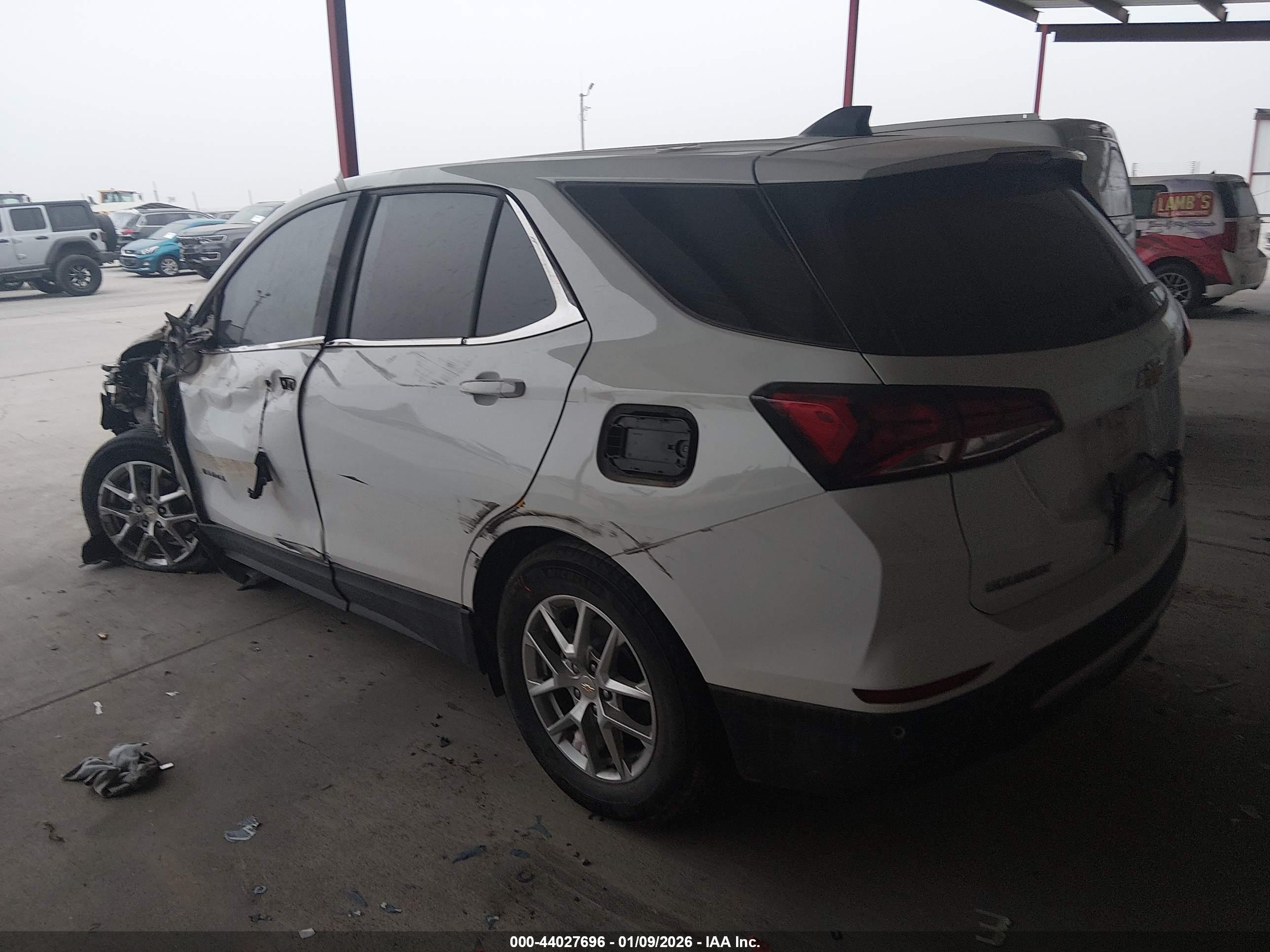 CHEVROLET EQUINOX image 3