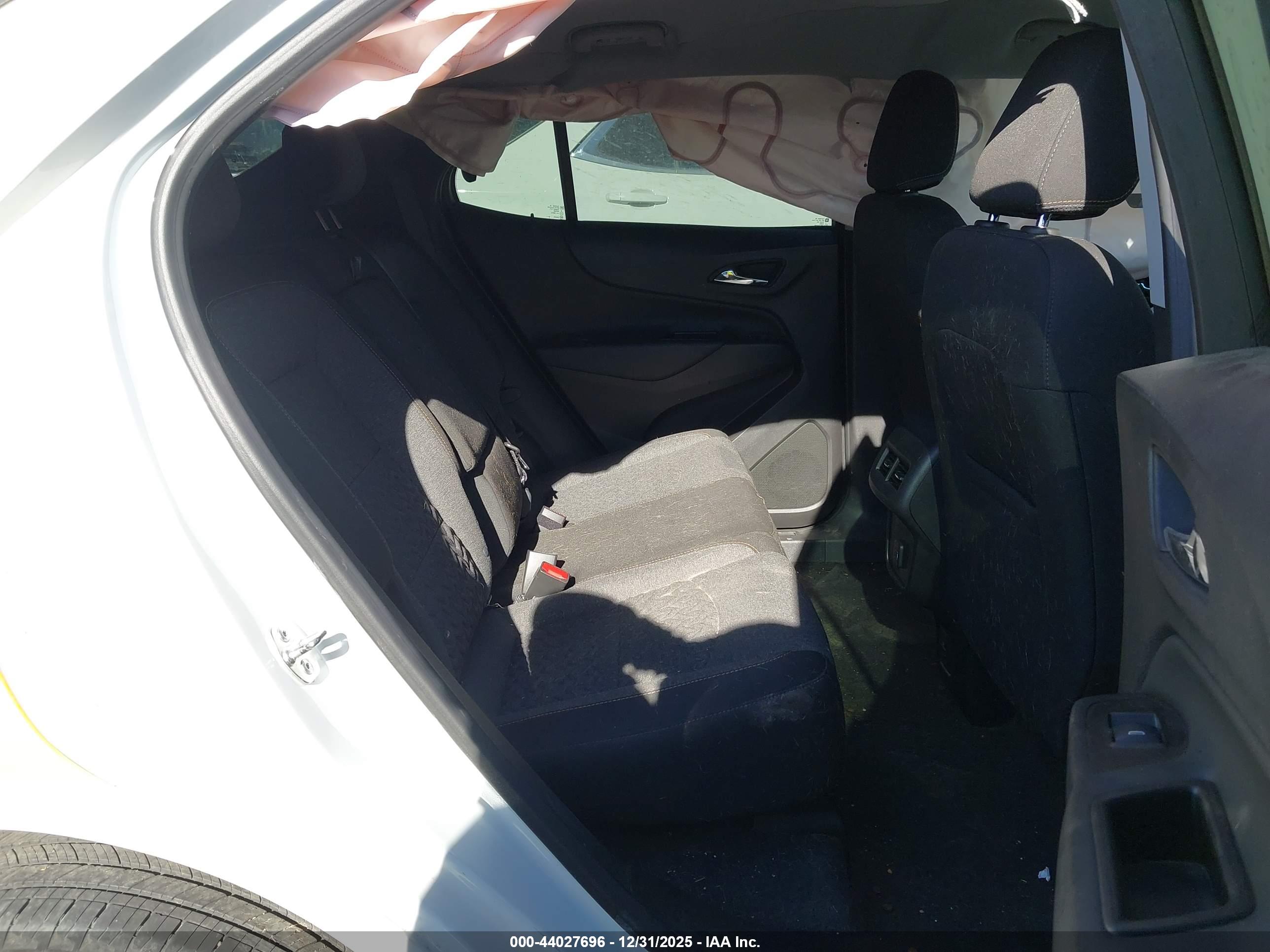 CHEVROLET EQUINOX image 8