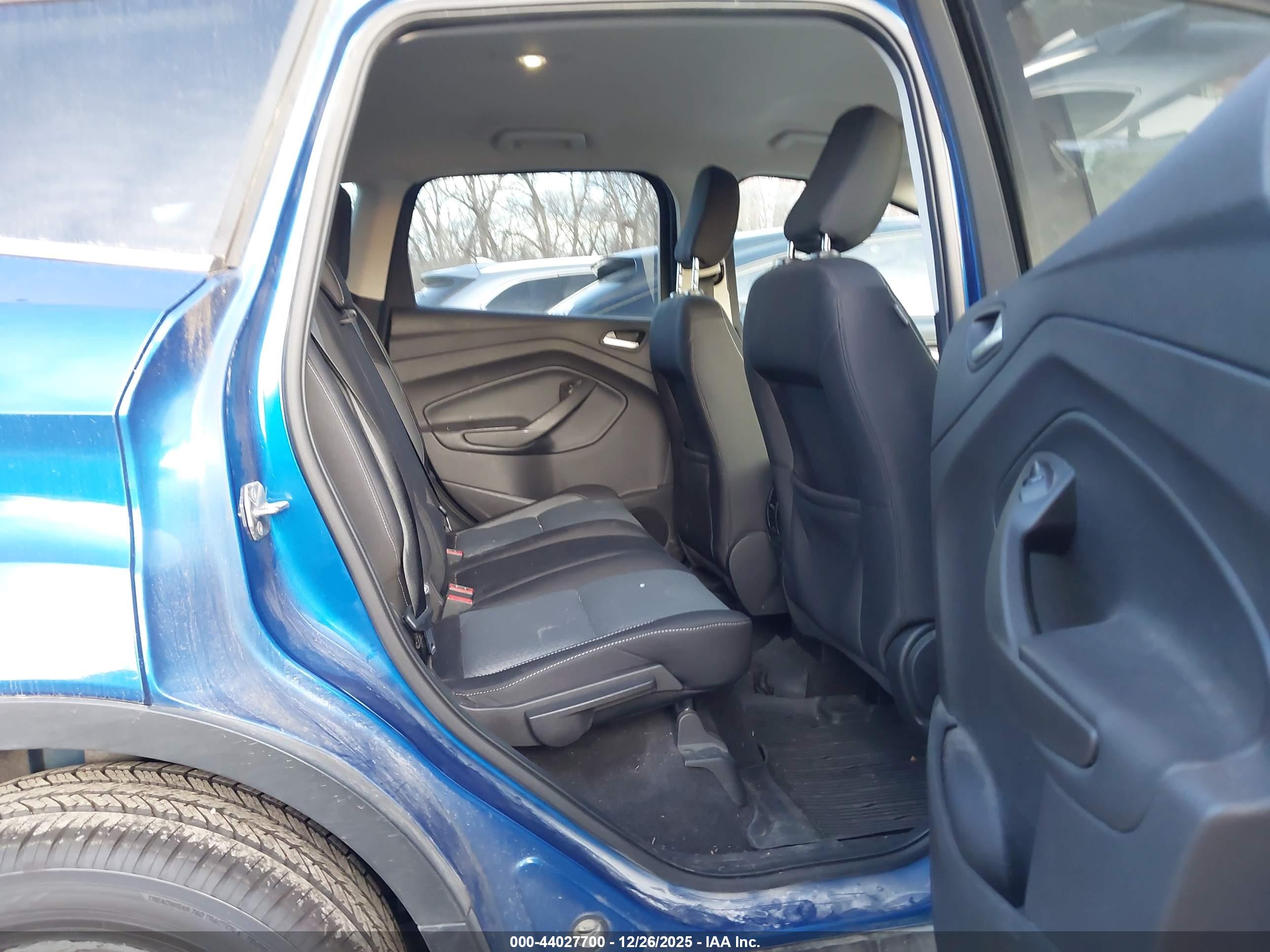 FORD ESCAPE image 8
