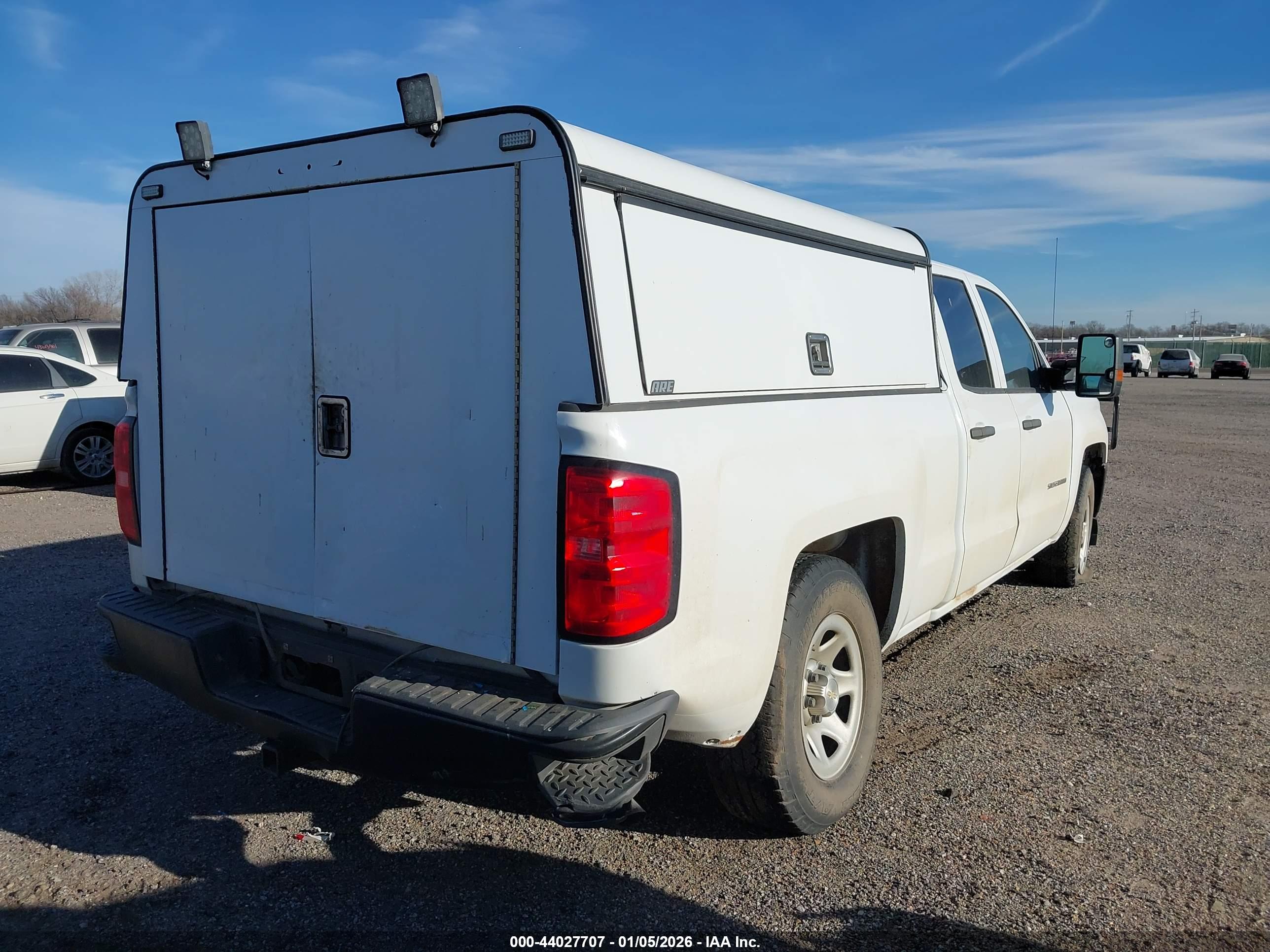 CHEVROLET SILVERADO image 4