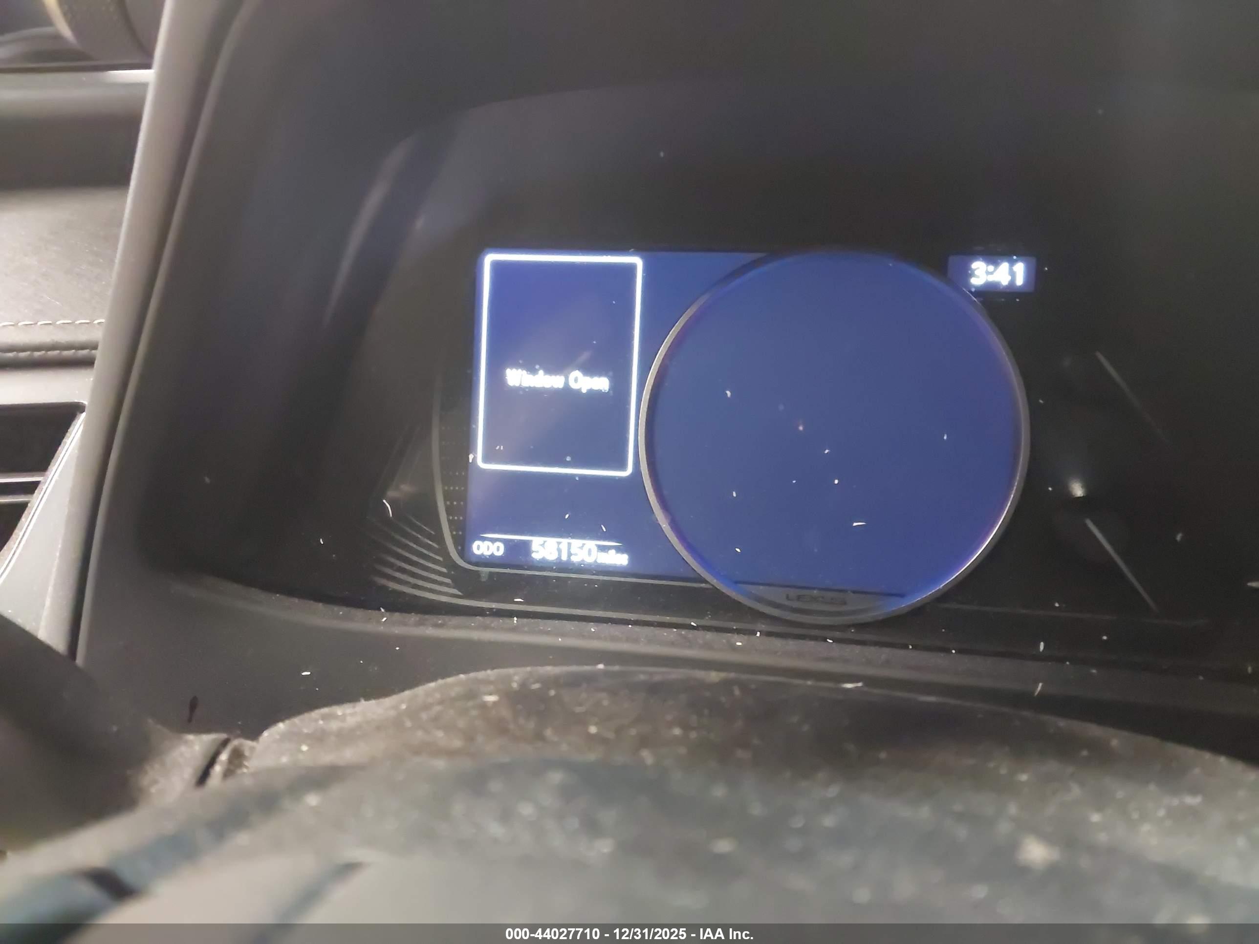 LEXUS UX image 7