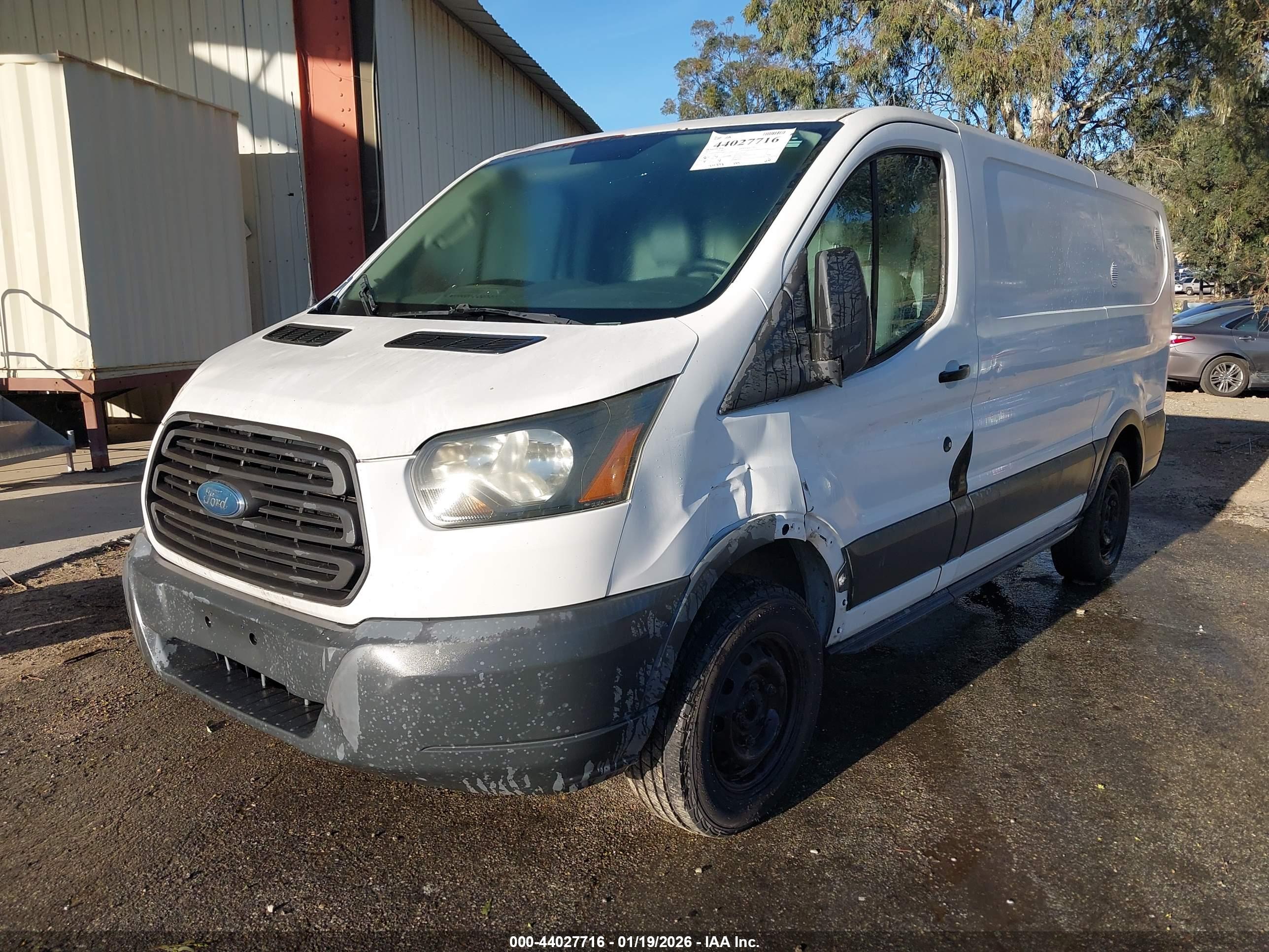 FORD TRANSIT-250 image 2