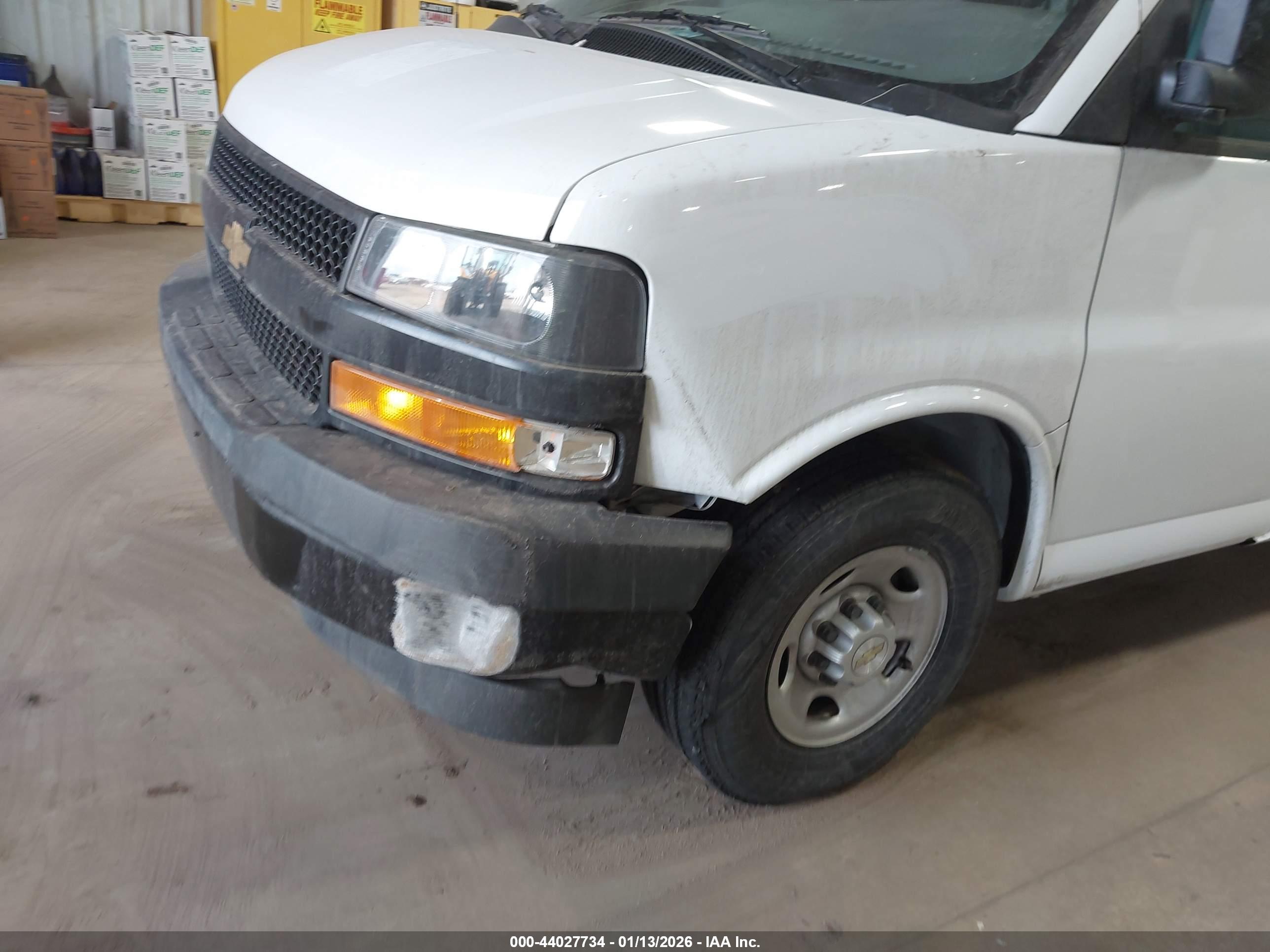CHEVROLET EXPRESS image 6