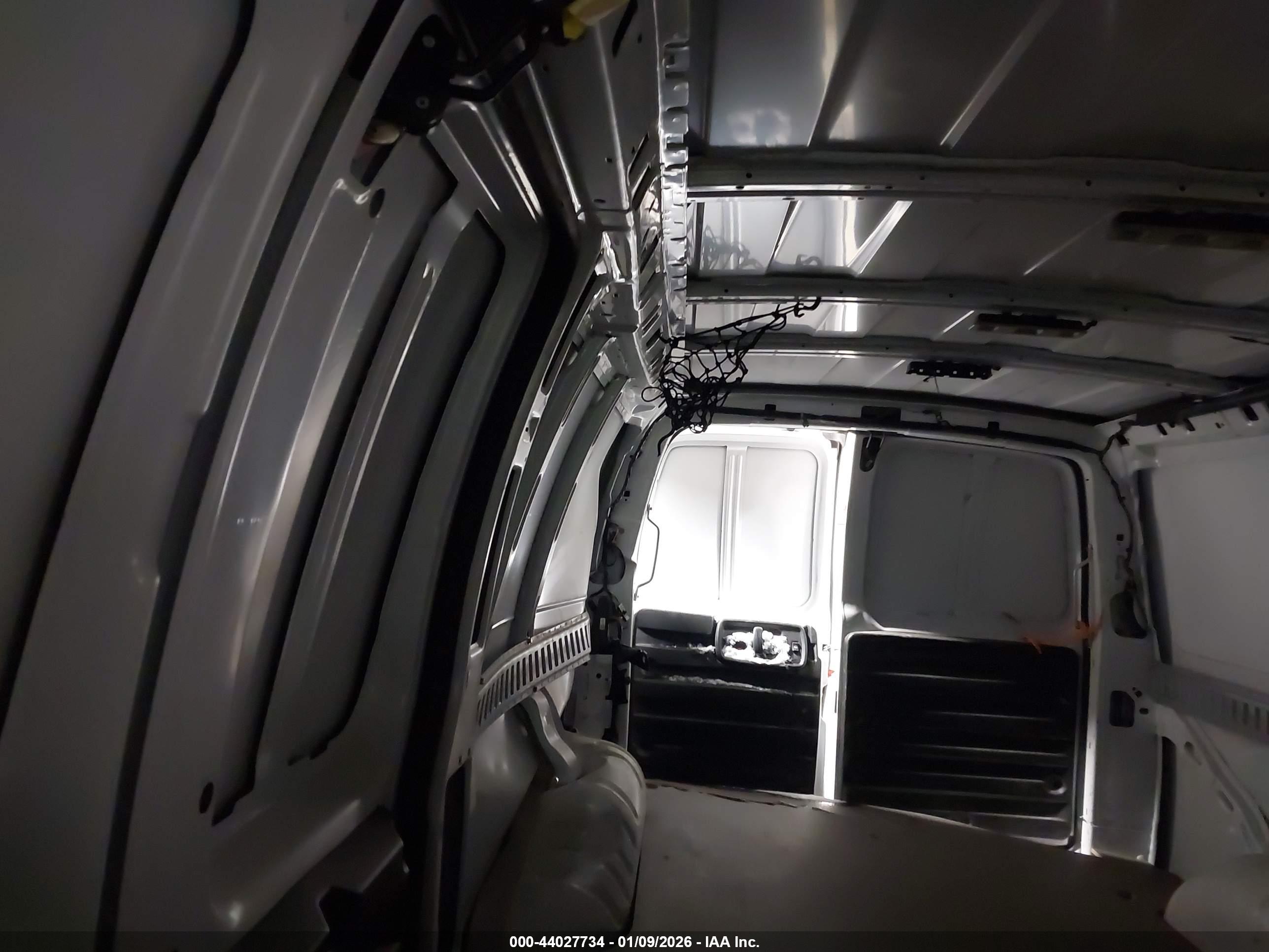 CHEVROLET EXPRESS image 8