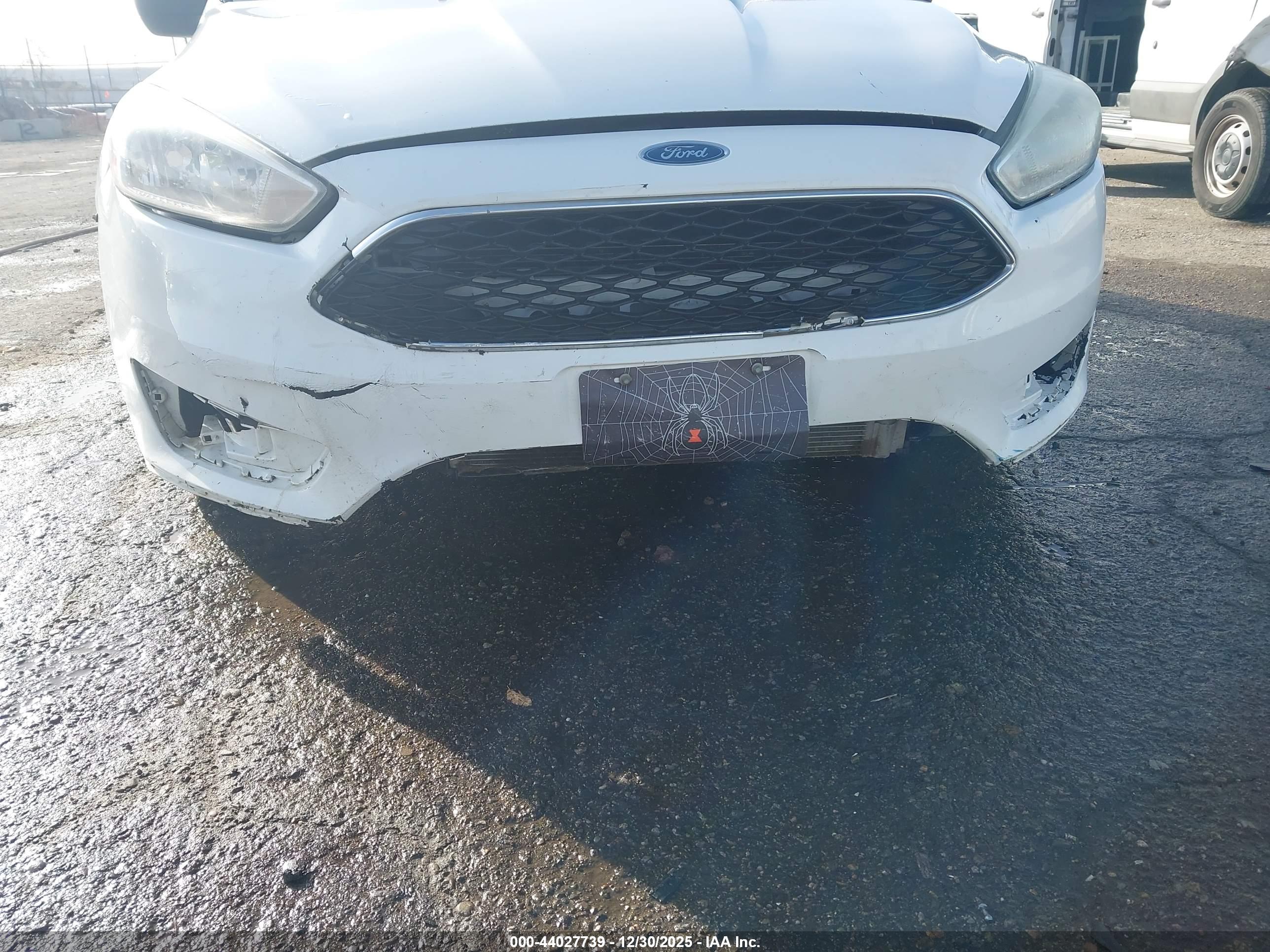 FORD FOCUS image 6